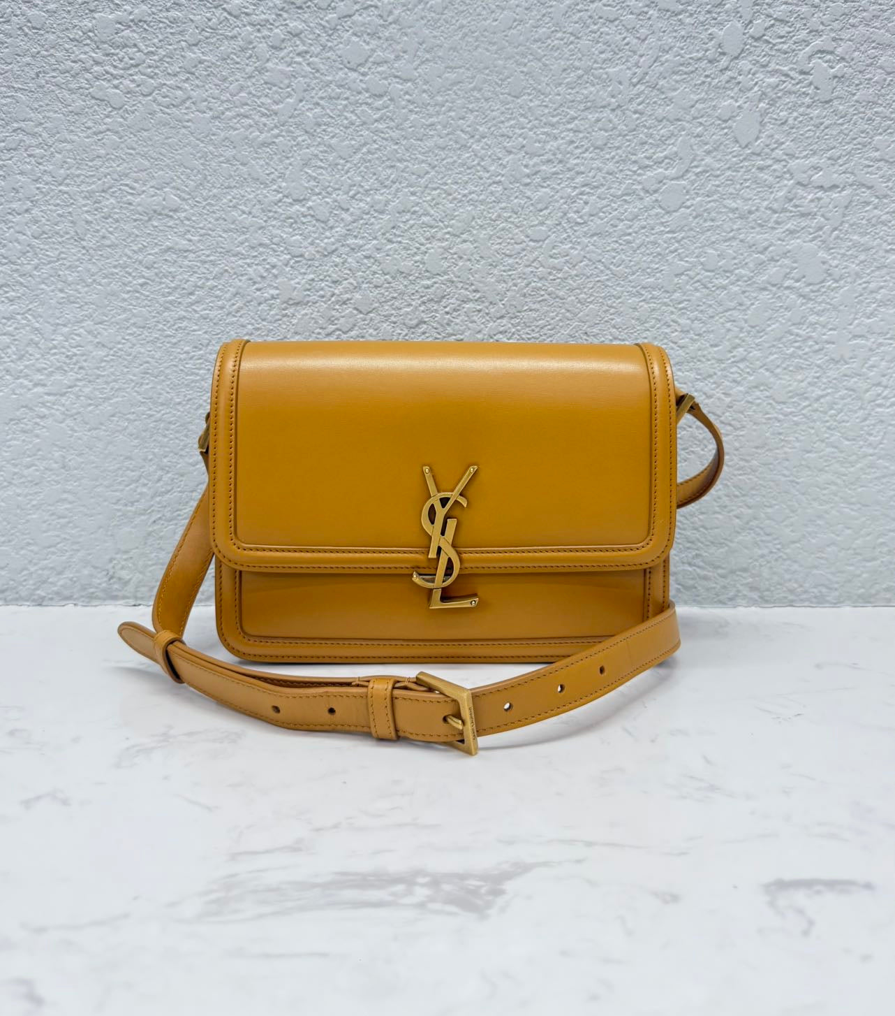 Saint Laurent - Solferino Box Bag - Smooth calfskin leather - Ginger Yellow - (Medium)