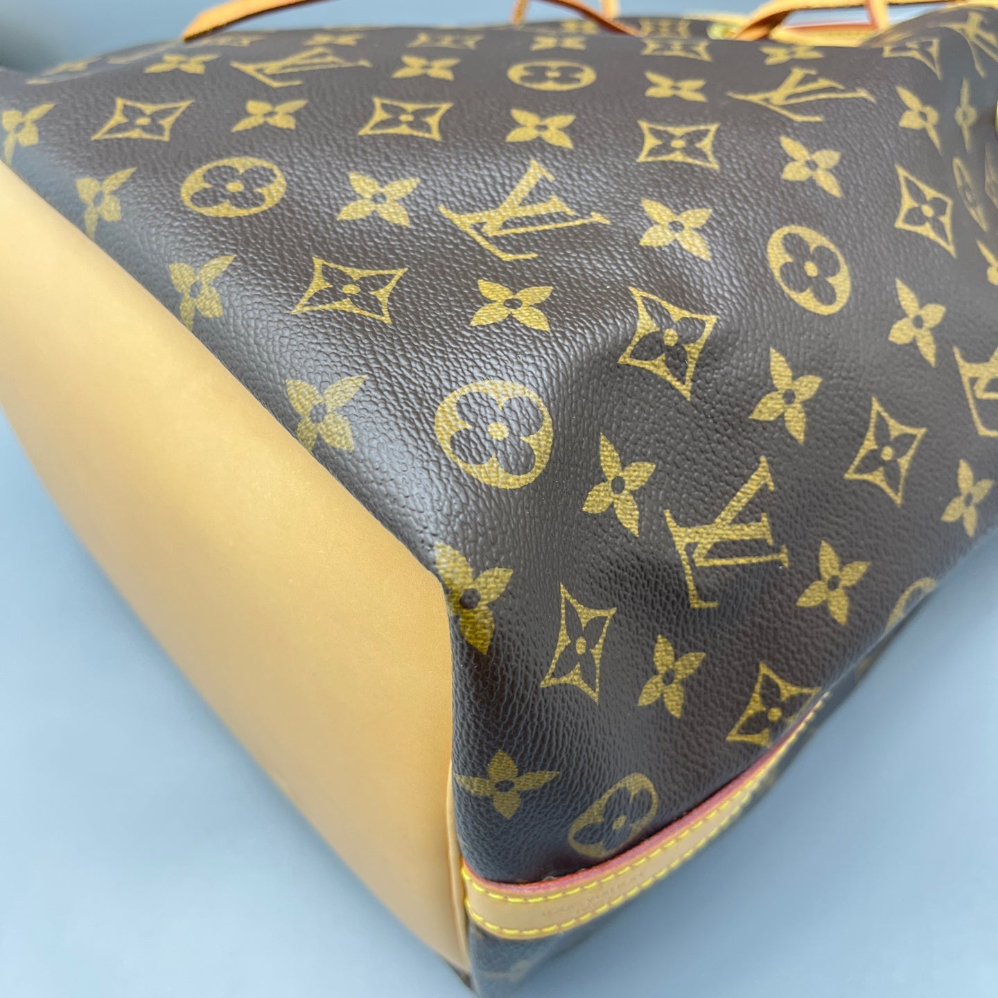 Louis Vuitton - Noé - Monogram coated canvas and Vachetta leather - Brown - (Medium)