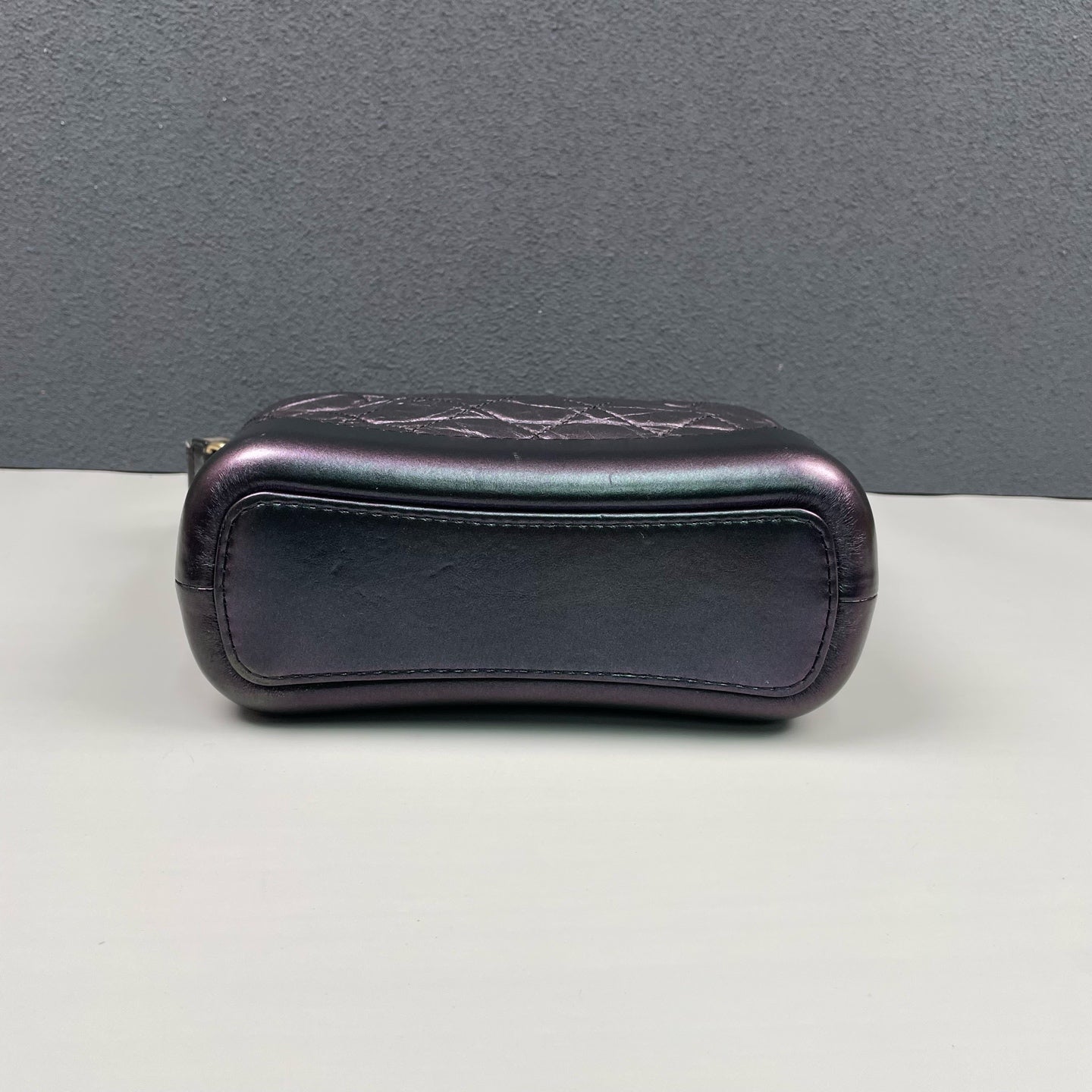 Chanel - Gabrielle Small Hobo Bag - Iridescent aged calfskin leather - Multicolour (Iridescent Purple/Blue) - (Small)