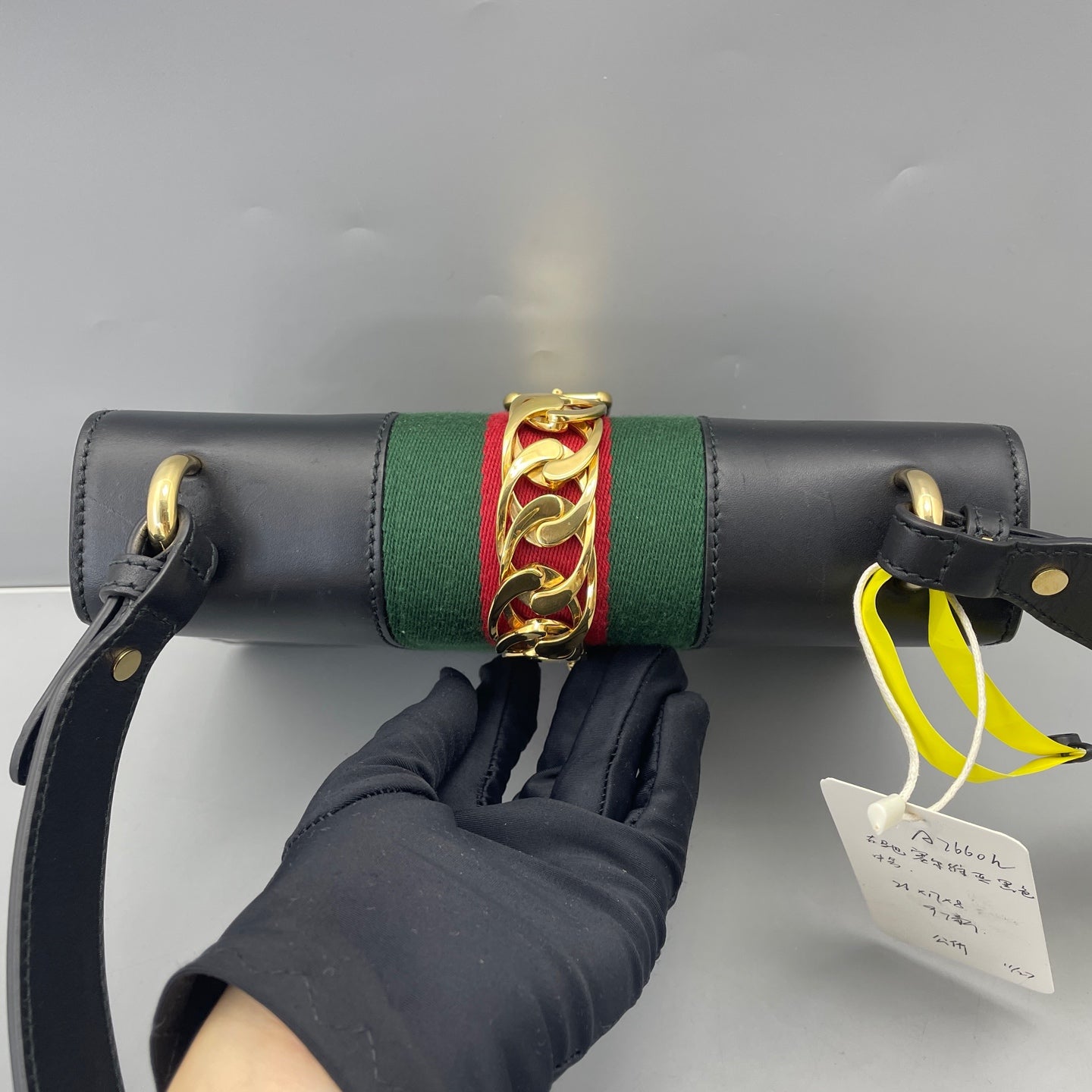 Gucci - Sylvie - Leather - Black - (medium)