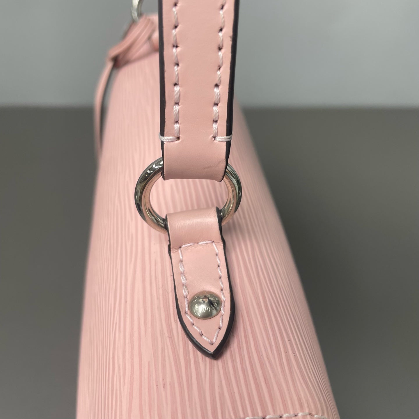 Louis Vuitton - Cluny - Epi leather - Pink - (medium)