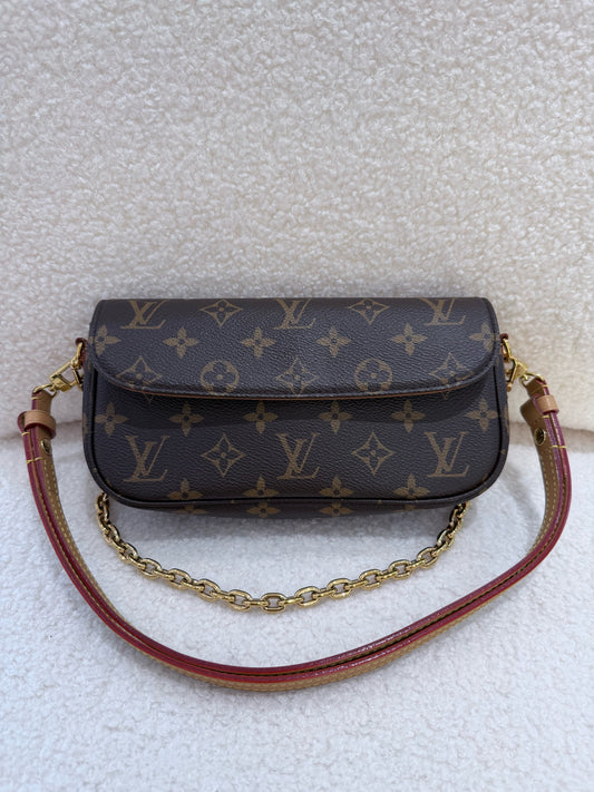 Louis Vuitton - Ivy - Monogram coated canvas with Vachetta leather trim - Brown - (Mini)