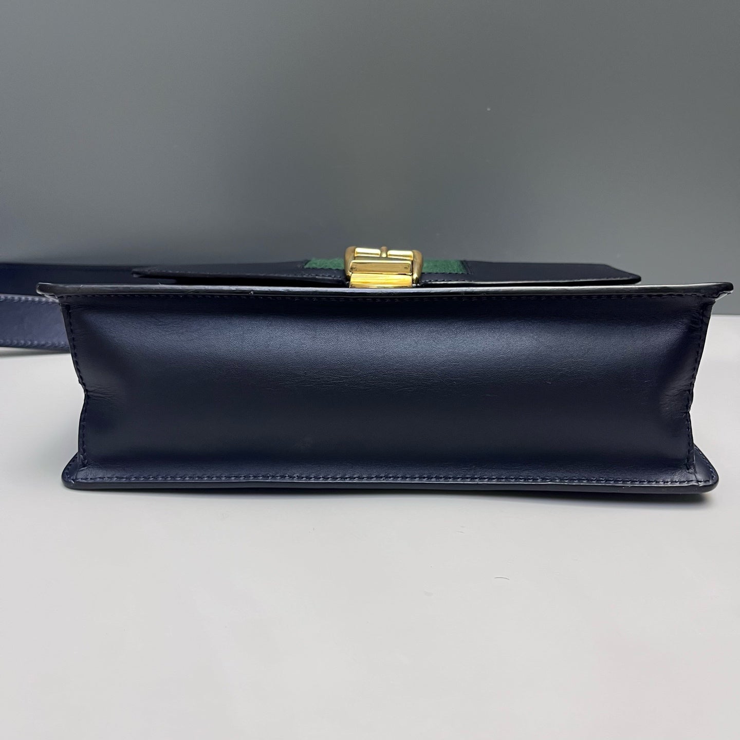Gucci - Sylvie Shoulder Bag - Smooth leather - Blue - (Medium)