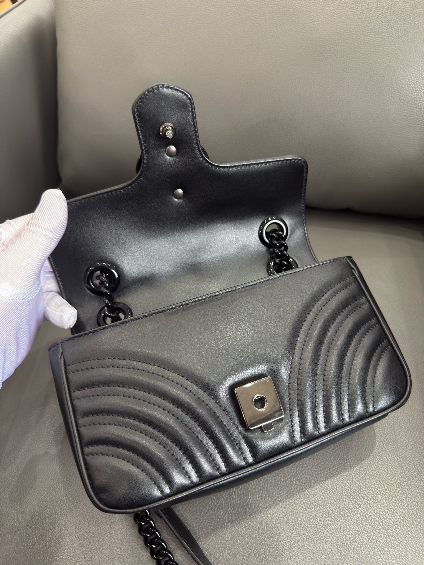 Gucci - GG Marmont Matelassé Mini Bag - Leather - Black - (Mini)
