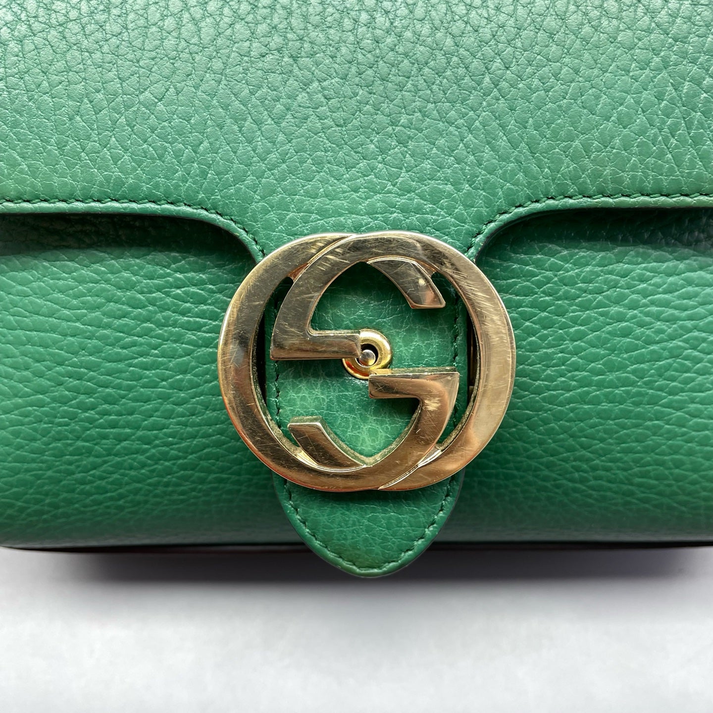 Gucci - Accordion Flap Bag (Outlet Style) - Grained leather - Green - (Small)