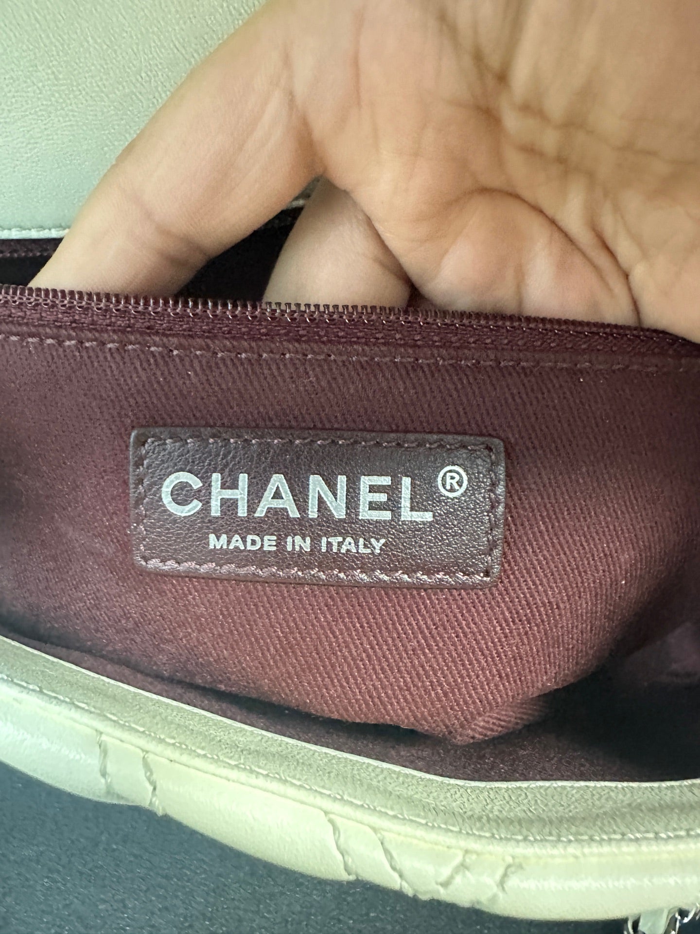 Chanel - Seasonal Flap Bag - Lambskin leather - White - (medium)