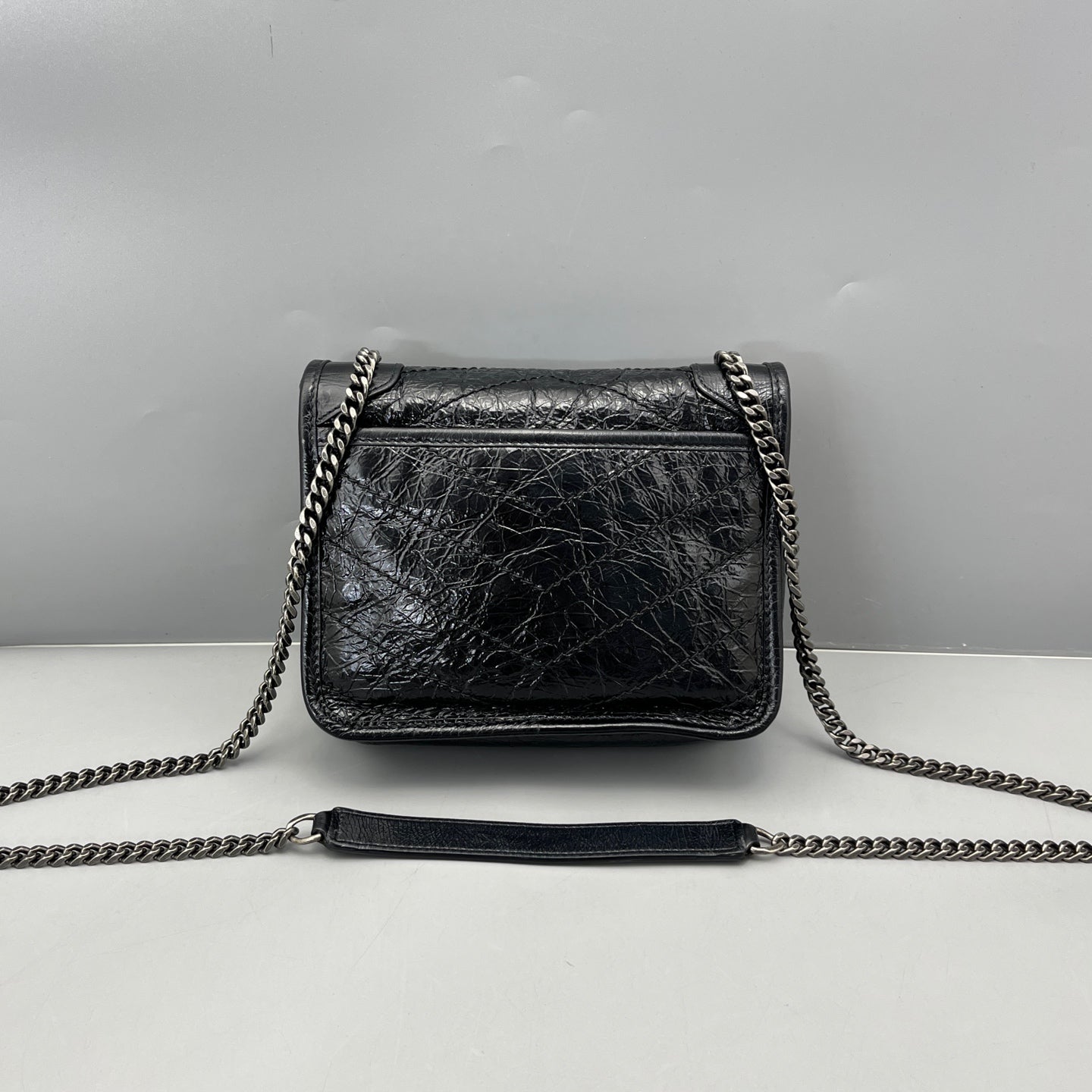 Saint Laurent - Niki Mini Chain Bag - Distressed calfskin leather - Black - (mini)