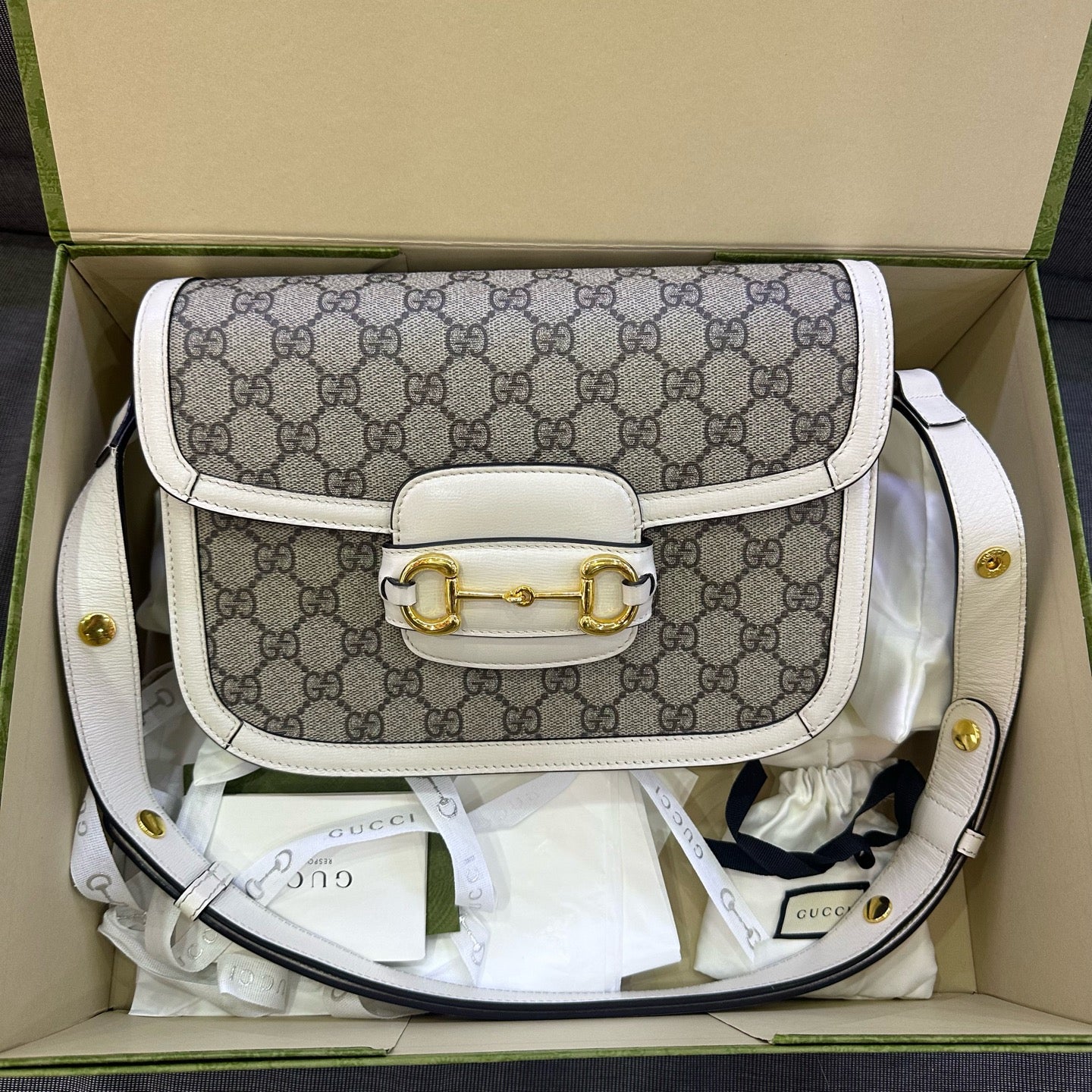 Gucci - 1955 Horsebit Shoulder Bag - GG Supreme canvas with leather trim - Beige with white trim - (Medium)