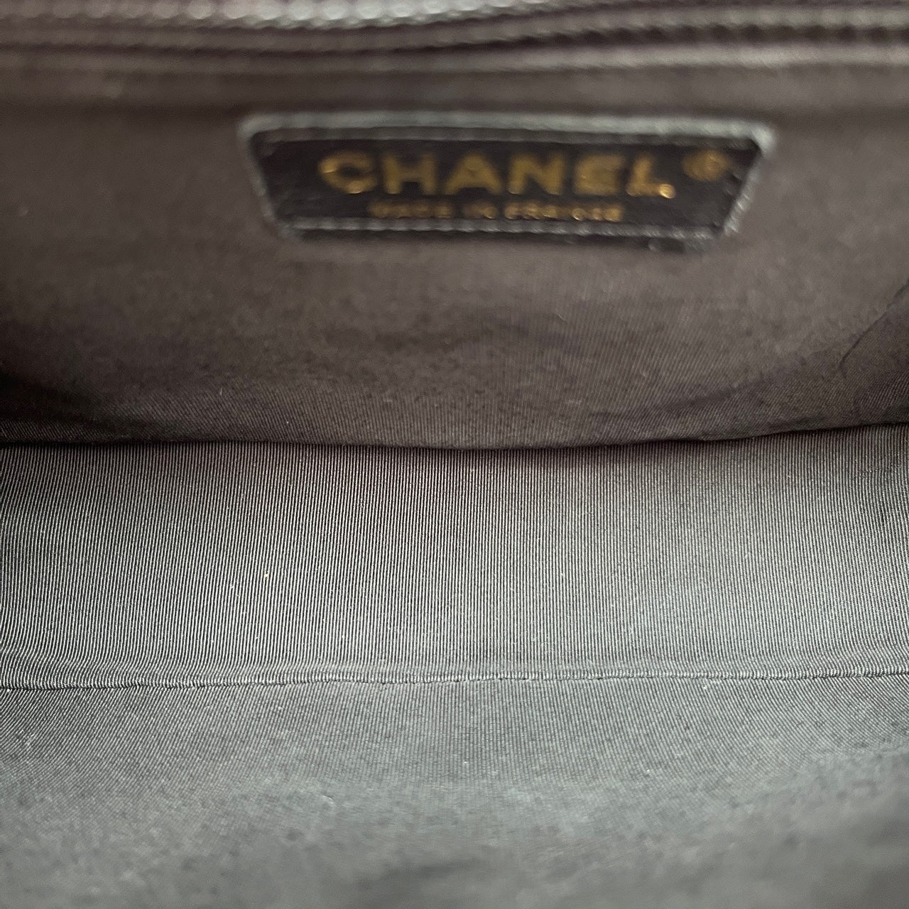 Chanel - Classic Flap Camellia Series Chain Bag with Silk Scarf Detail - Quilted textile with leather trim - Pink and Black - (Medium)