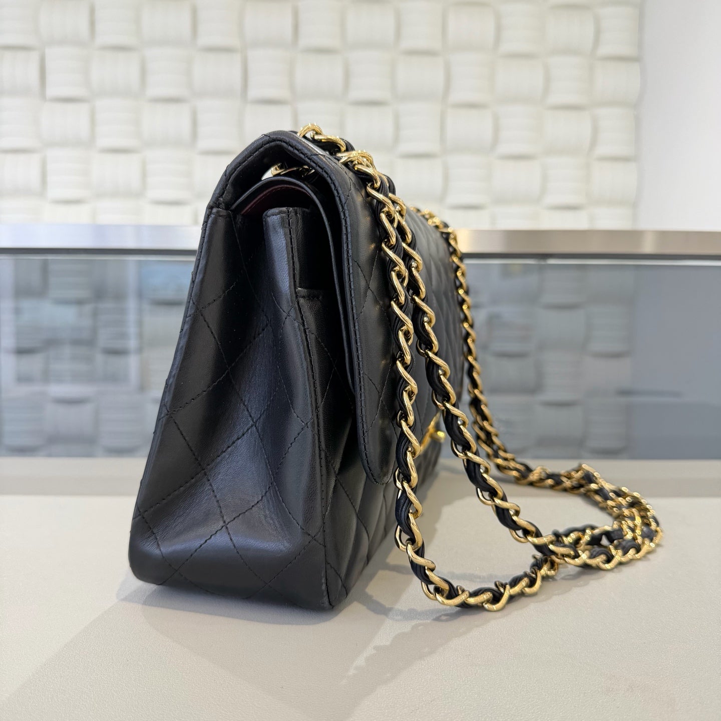 Chanel - Classic Flap Jumbo Double Flap Bag - Lambskin leather - Black - (Large)