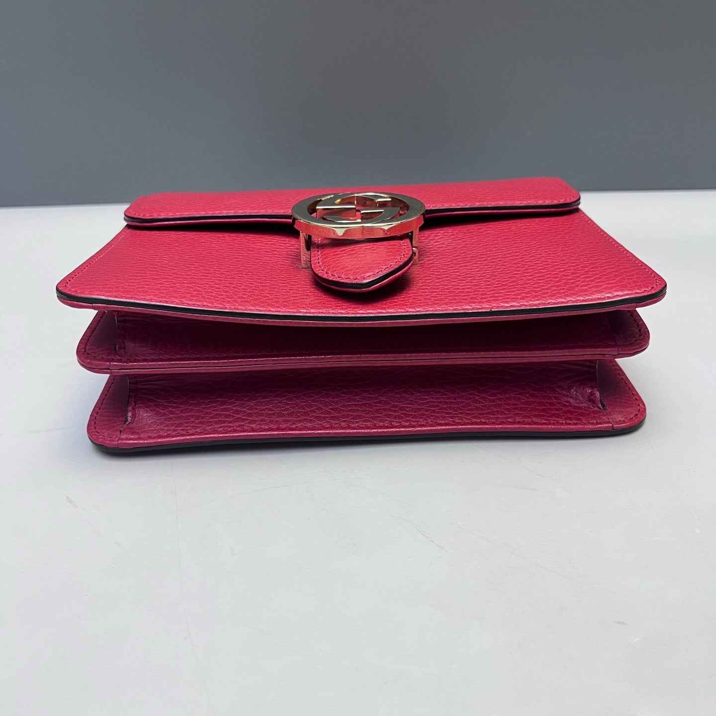 Gucci - Interlocking G Accordion Shoulder Bag - Leather - Red - (small)