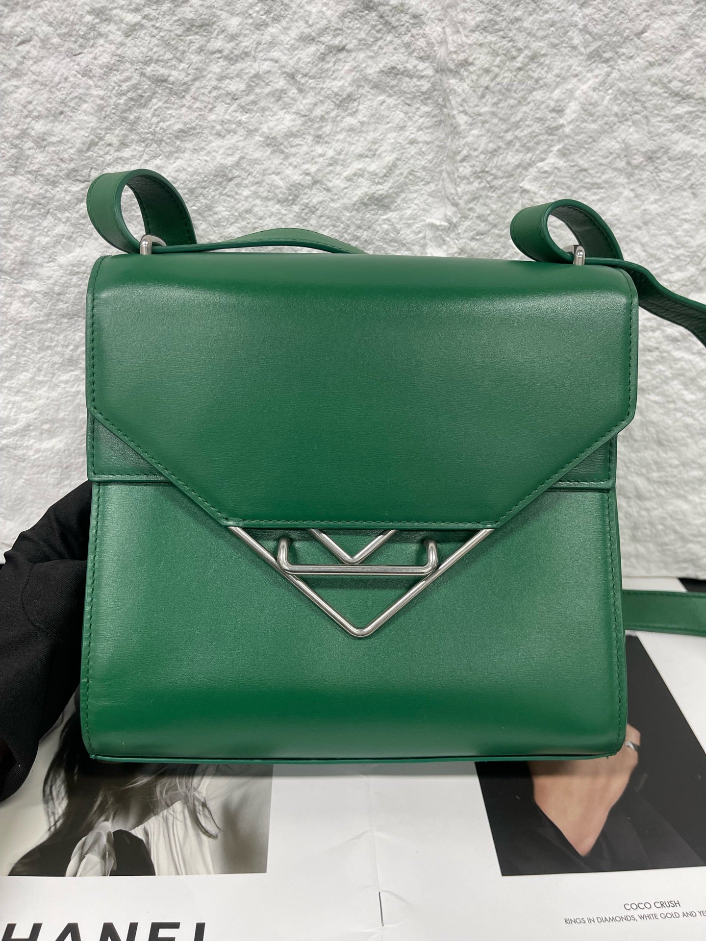 Bottega Veneta - Clip Shoulder Crossbody Bag - Calfskin leather - Green - (Small)