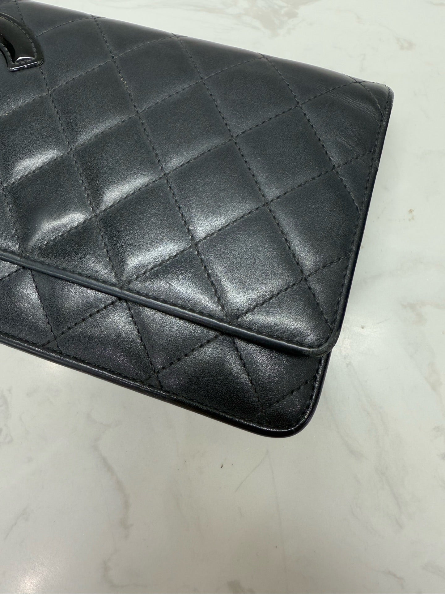 Chanel - Cambon WOC (Wallet on Chain) - Lambskin leather and Patent leather - Black with Silver-Tone Hardware - (mini)