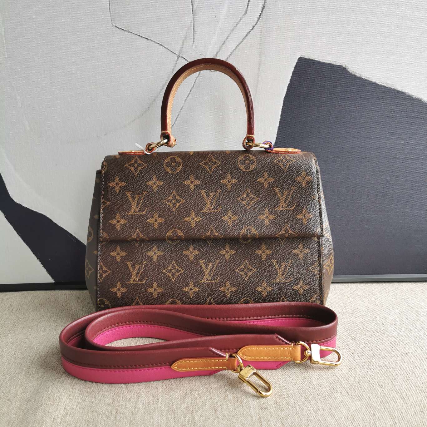 Louis Vuitton - Cluny BB - Louis Vuitton Monogram coated canvas with natural cowhide leather trim and fuchsia textile lining - Brown - (Small)