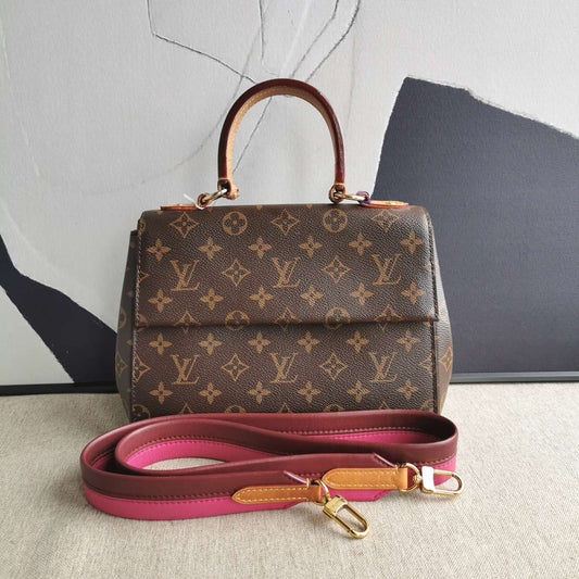 Louis Vuitton - Cluny BB - Louis Vuitton Monogram coated canvas with natural cowhide leather trim and fuchsia textile lining - Brown - (Small)