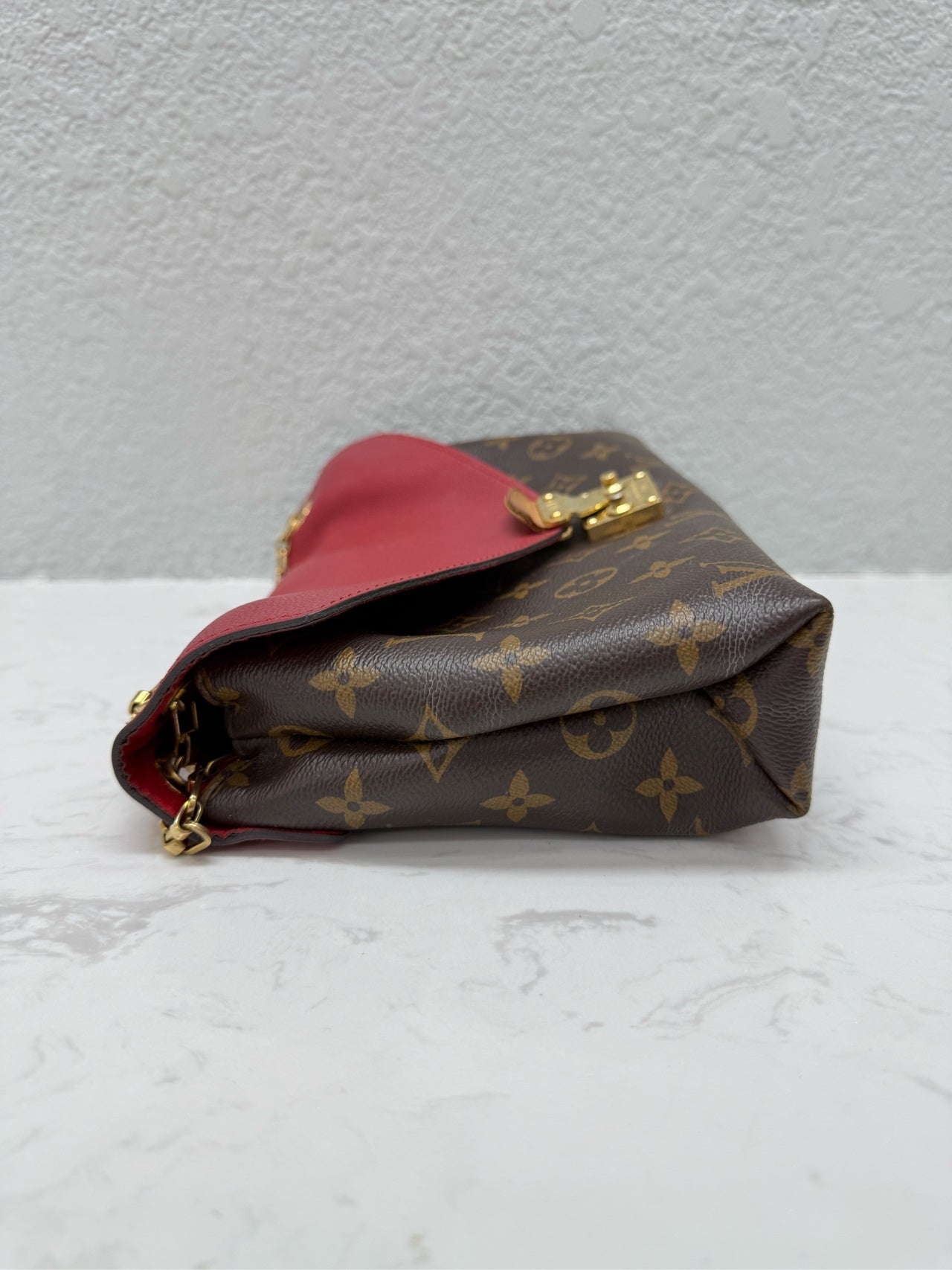 Louis Vuitton - Legend Envelope Bag - Monogram Canvas with grained leather trim - Brown with Red accents - (medium)