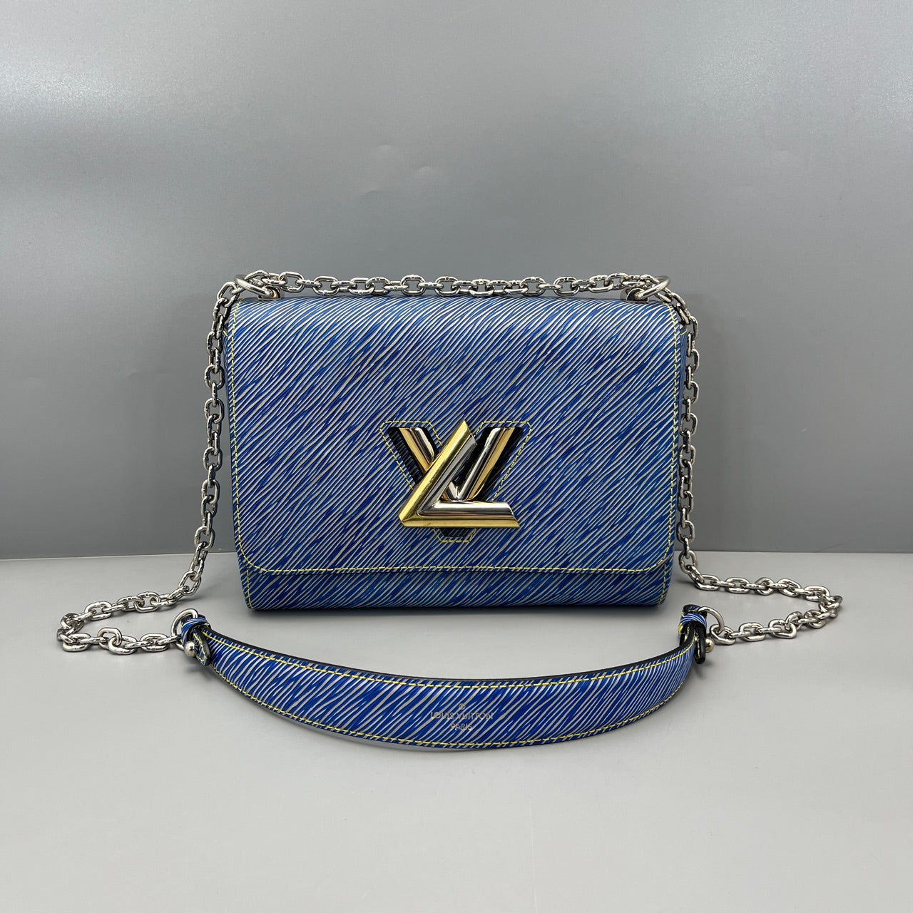 Louis Vuitton - Twist Medium - Epi leather - Blue - (medium)