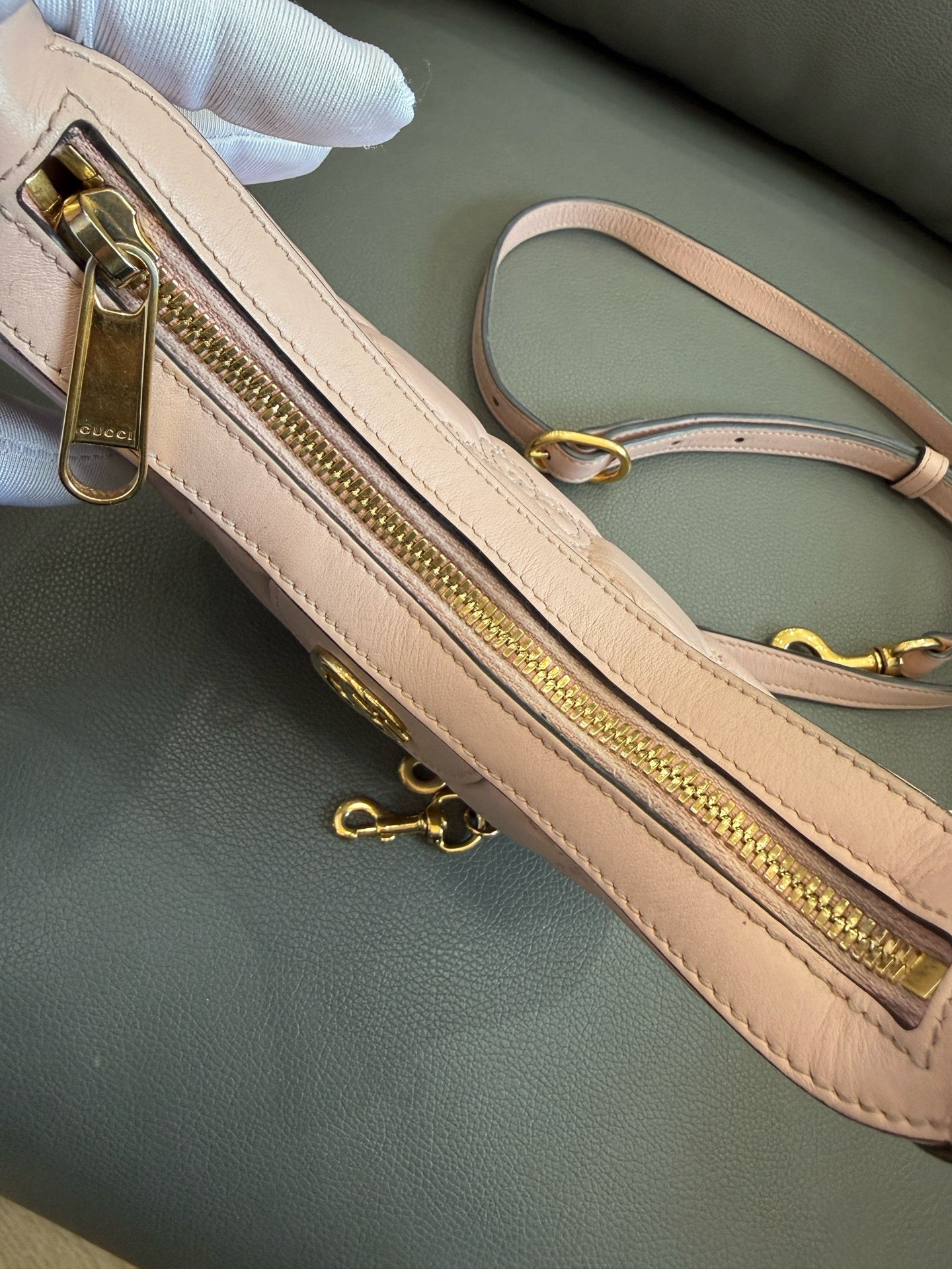 Gucci - Matelassé Small Crescent Bag - Leather - Pink - (Small)