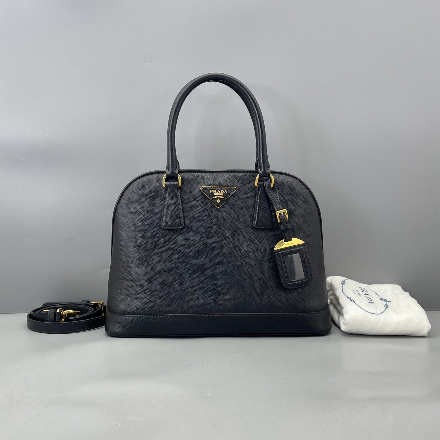 Prada - Saffiano Lux Dome Satchel - Saffiano leather - Black - (medium)