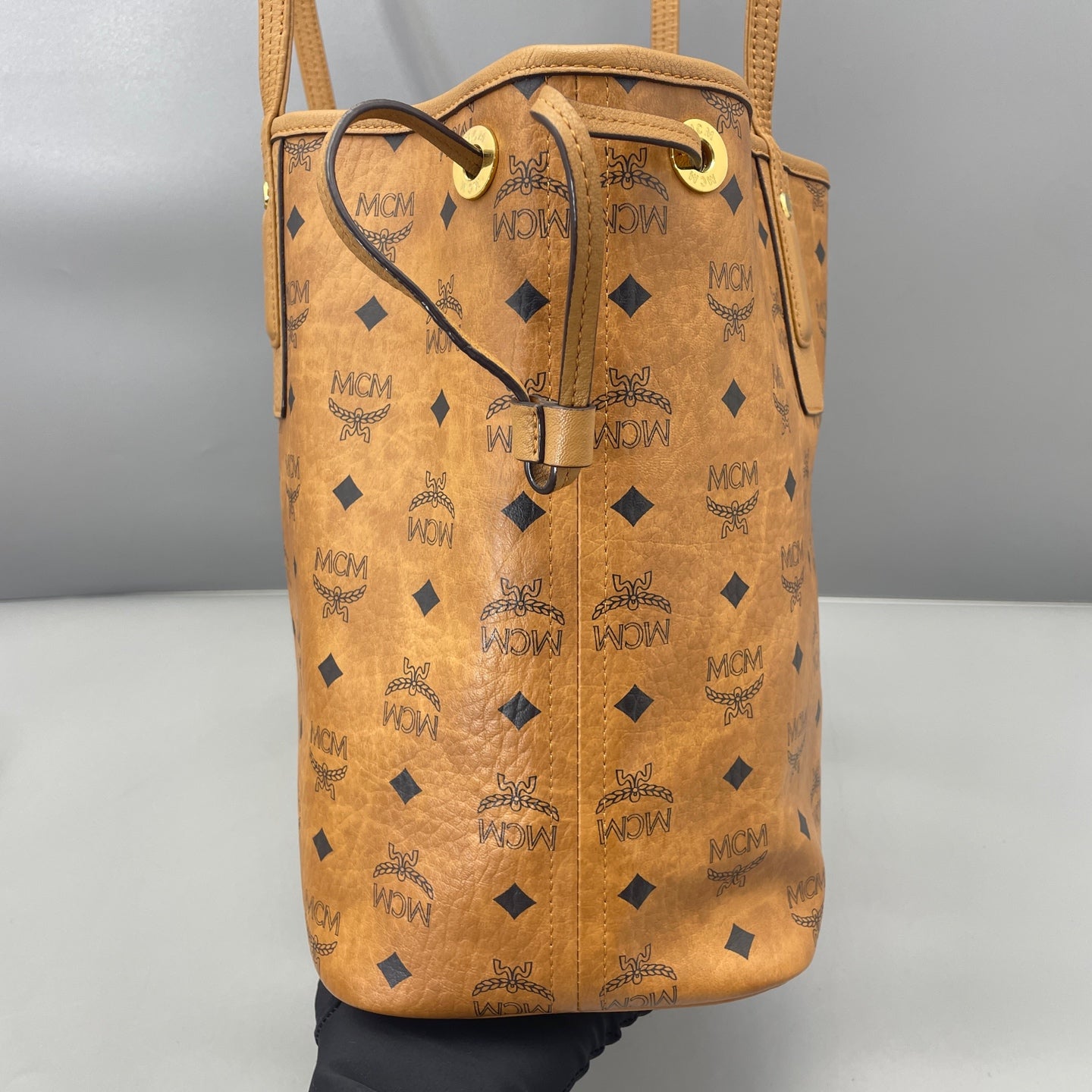MCM - Visetos Reversible Shopper Tote with Pouch - Coated canvas with leather trim - Cognac - (Large)