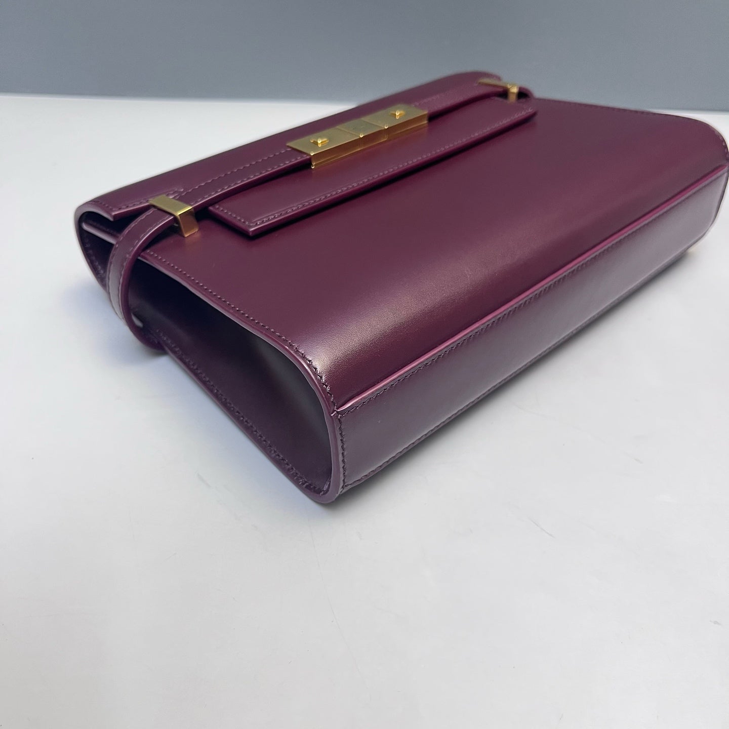 Saint Laurent - Manhattan - Smooth cowhide leather - Burgundy - (Medium)