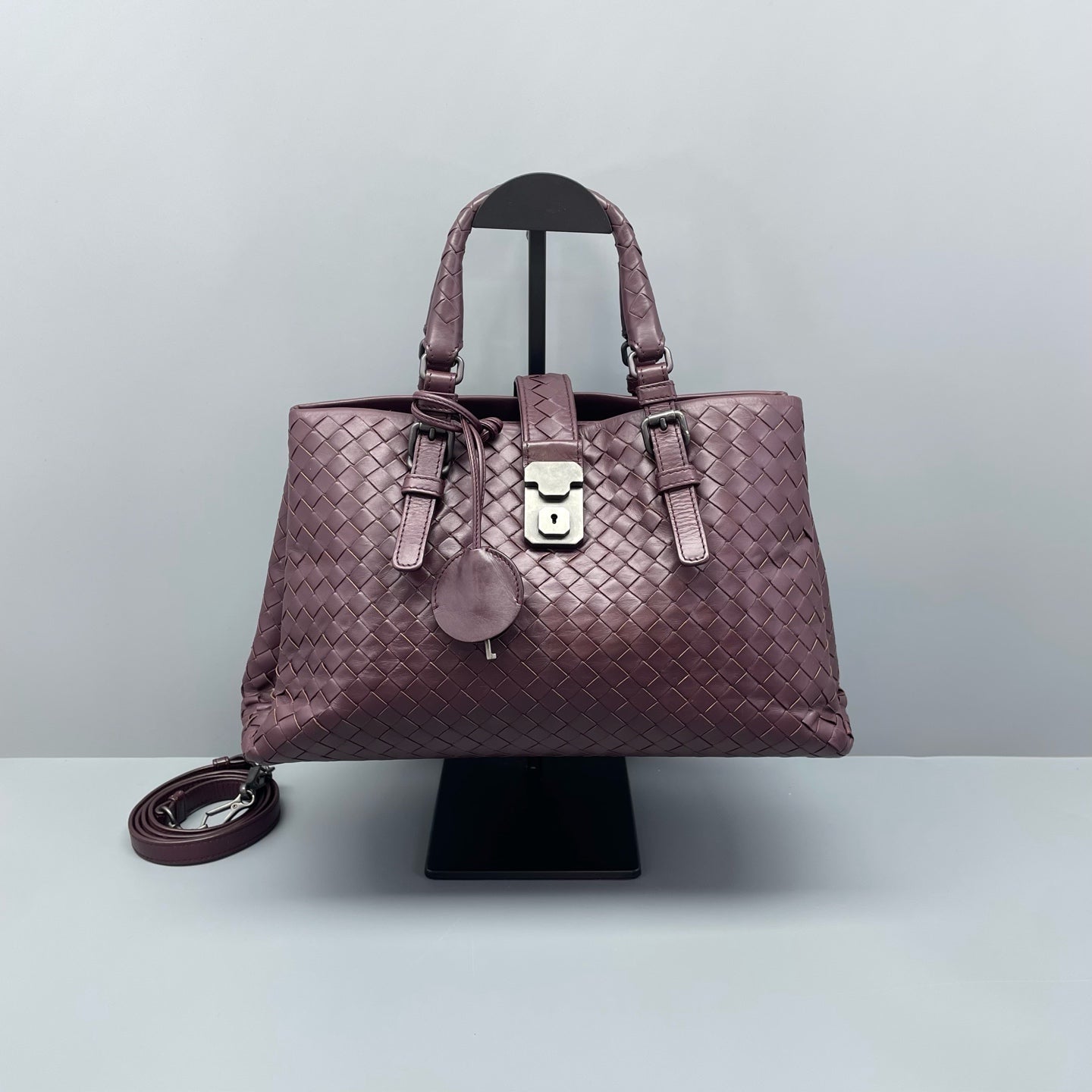 Bottega Veneta - Roma Woven Handbag - Leather - Burgundy - (Medium)