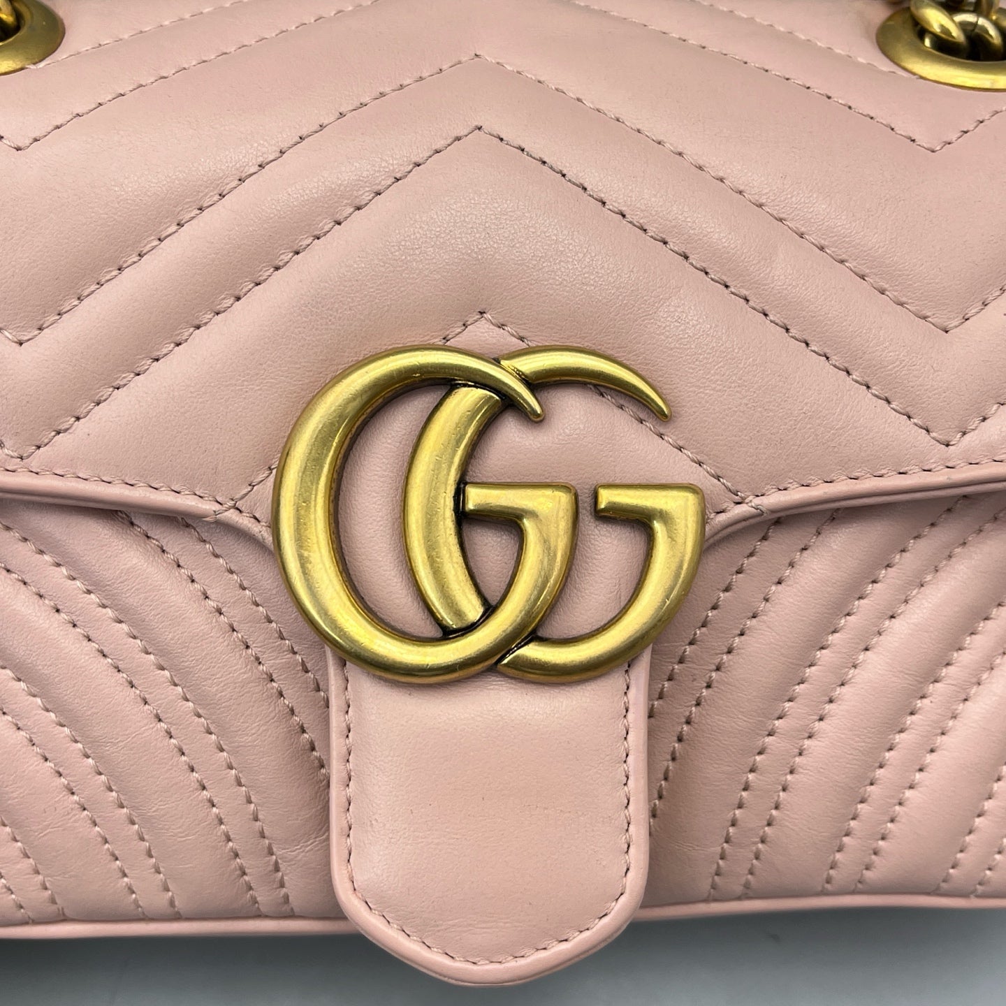 Gucci - GG Marmont Matelassé Mini Bag 22 - Matelassé chevron leather - Pink - (mini)