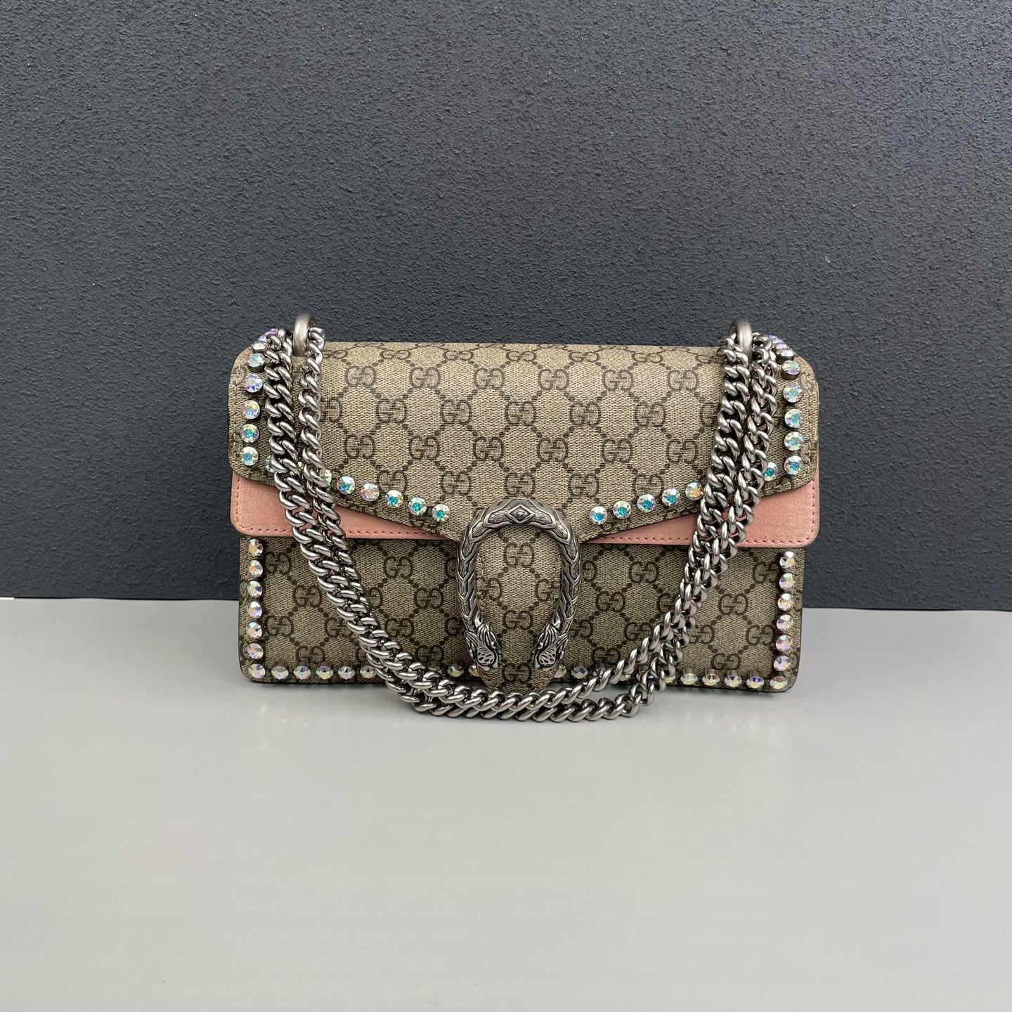 Gucci - Dionysus GG Supreme Shoulder Bag with Crystal Embellishment - GG Supreme coated canvas and pink suede leather with iridescent crystal embellishments - Beige, Pink and Multicolour crystals with Silver-Tone Hardware - (Medium)