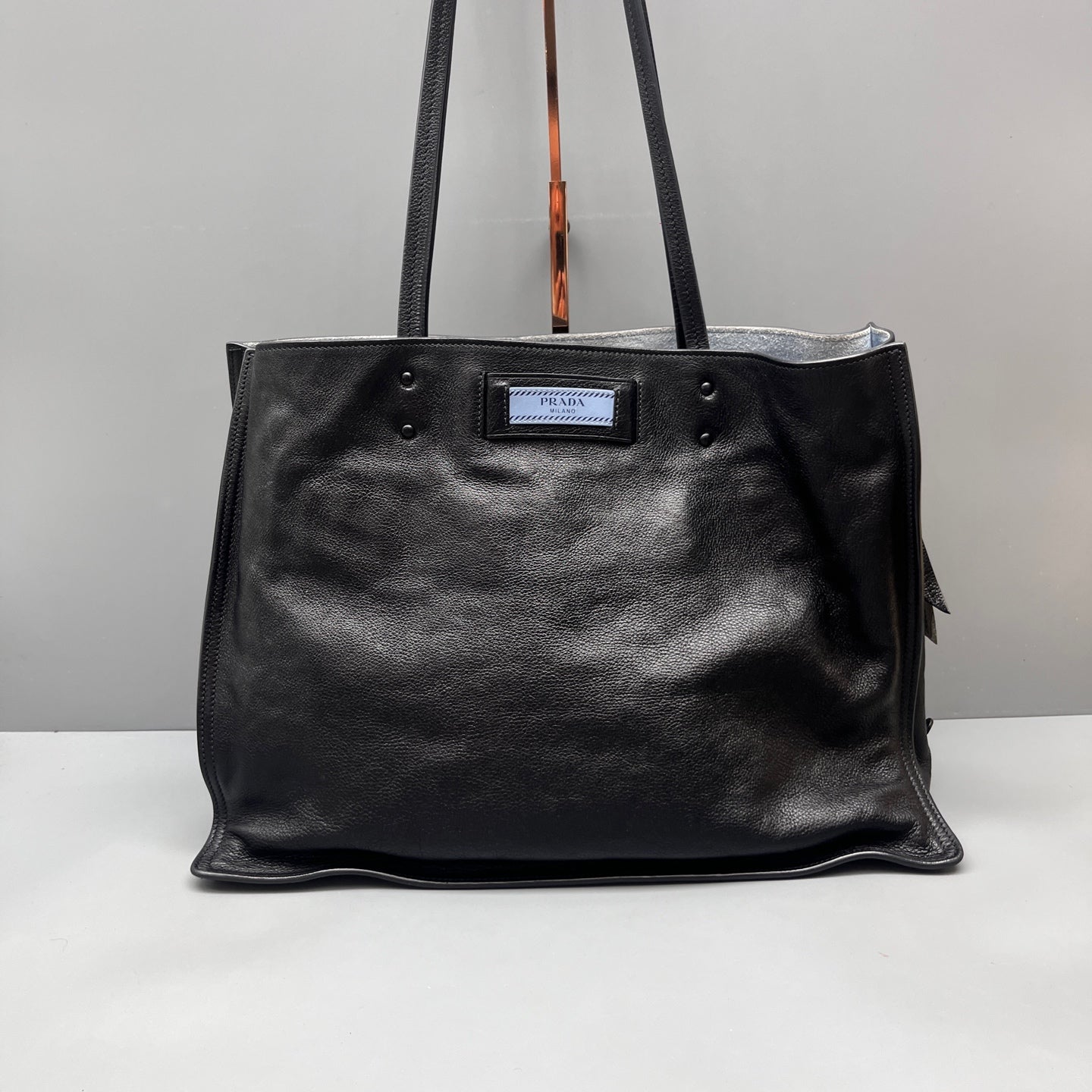 Prada - Leather Tote with Blue Label - Leather - Black - (large)