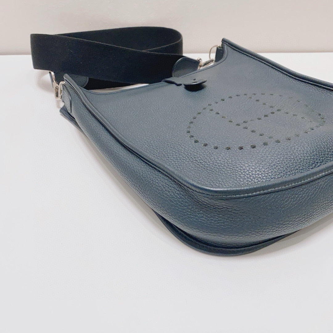Hermès - Evelyne 29 - Leather - Navy with Silver-Tone Hardware - (medium)
