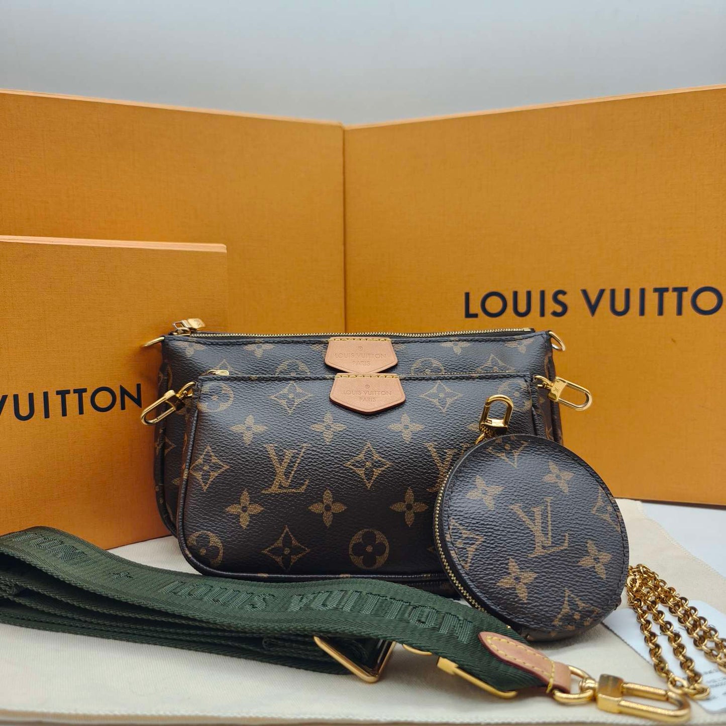Louis Vuitton - Multi Pochette Accessoires - Monogram coated canvas with natural cowhide leather trim and fabric strap - Brown and Green - (medium)