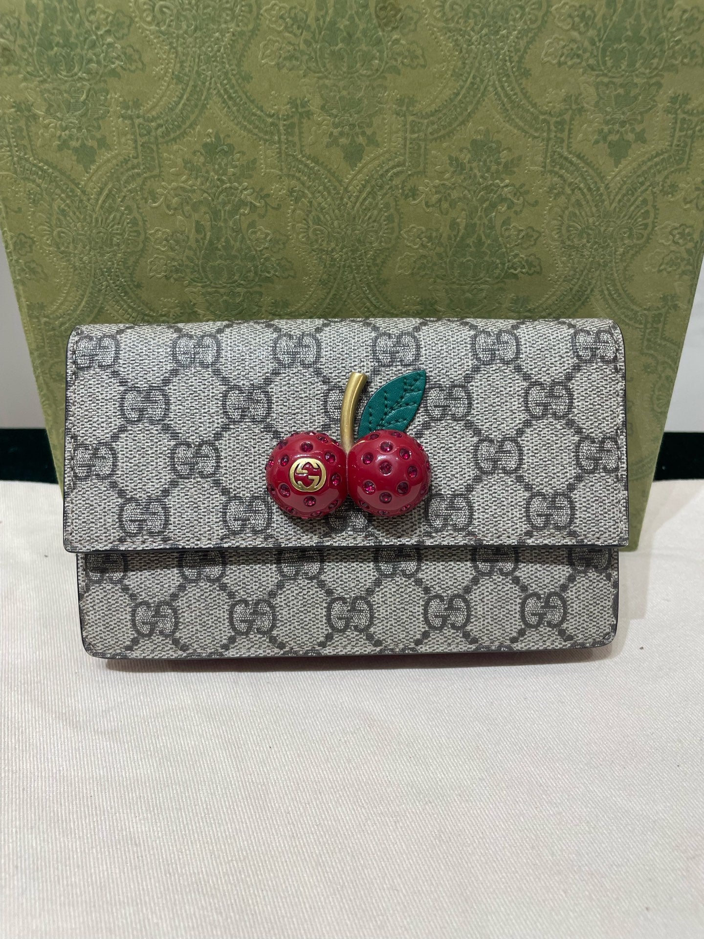 Gucci - GG Supreme Cherry Mini Bag - Coated canvas and leather - Beige with Red accents - (mini)