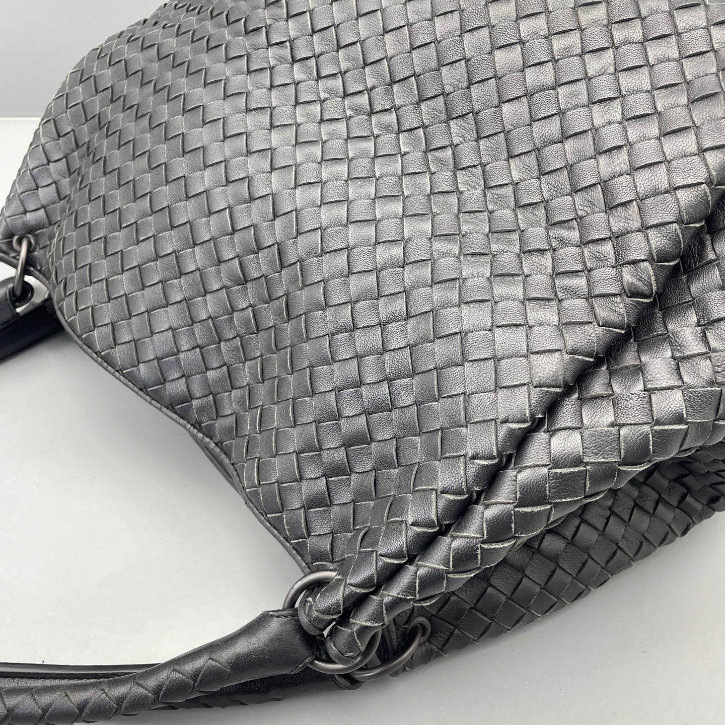 Bottega Veneta - Intrecciato Top Handle Shoulder Bag - Leather - Black - (medium)