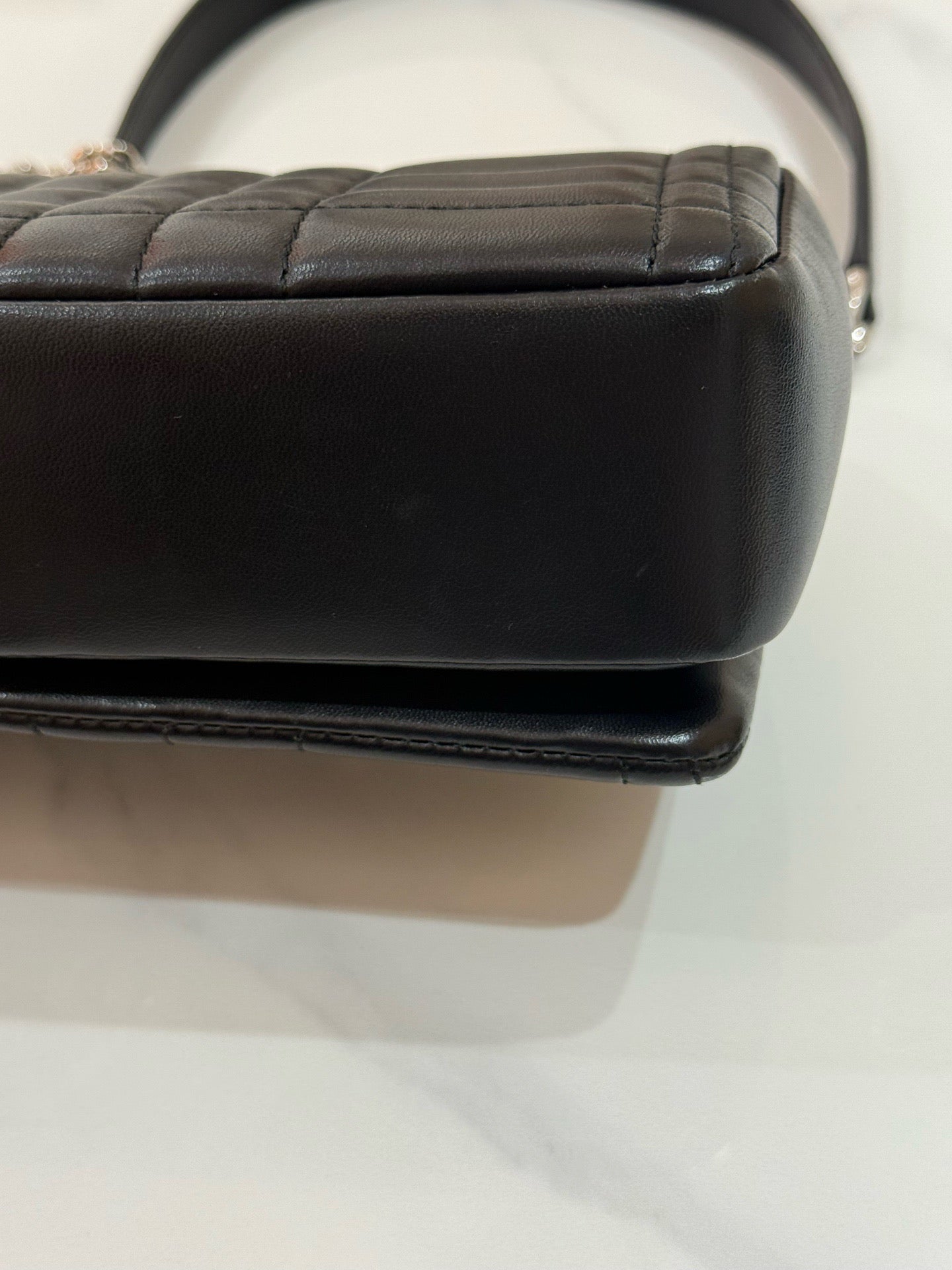 Burberry - Small Lola Bag - Lambskin leather - Black - (Small)