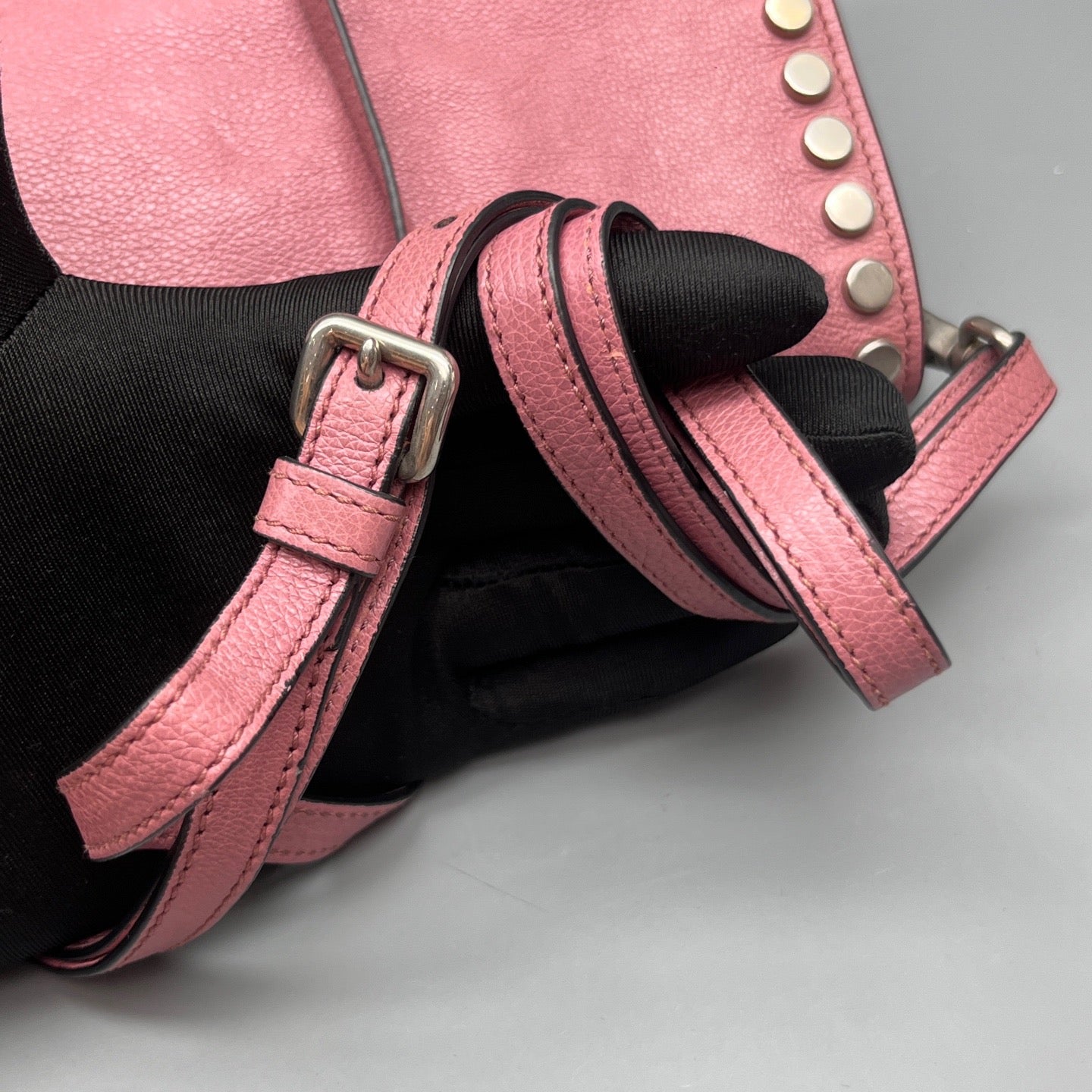 Prada - Etiquette Studded Messenger Bag - Pebbled leather - Pink - (Small)