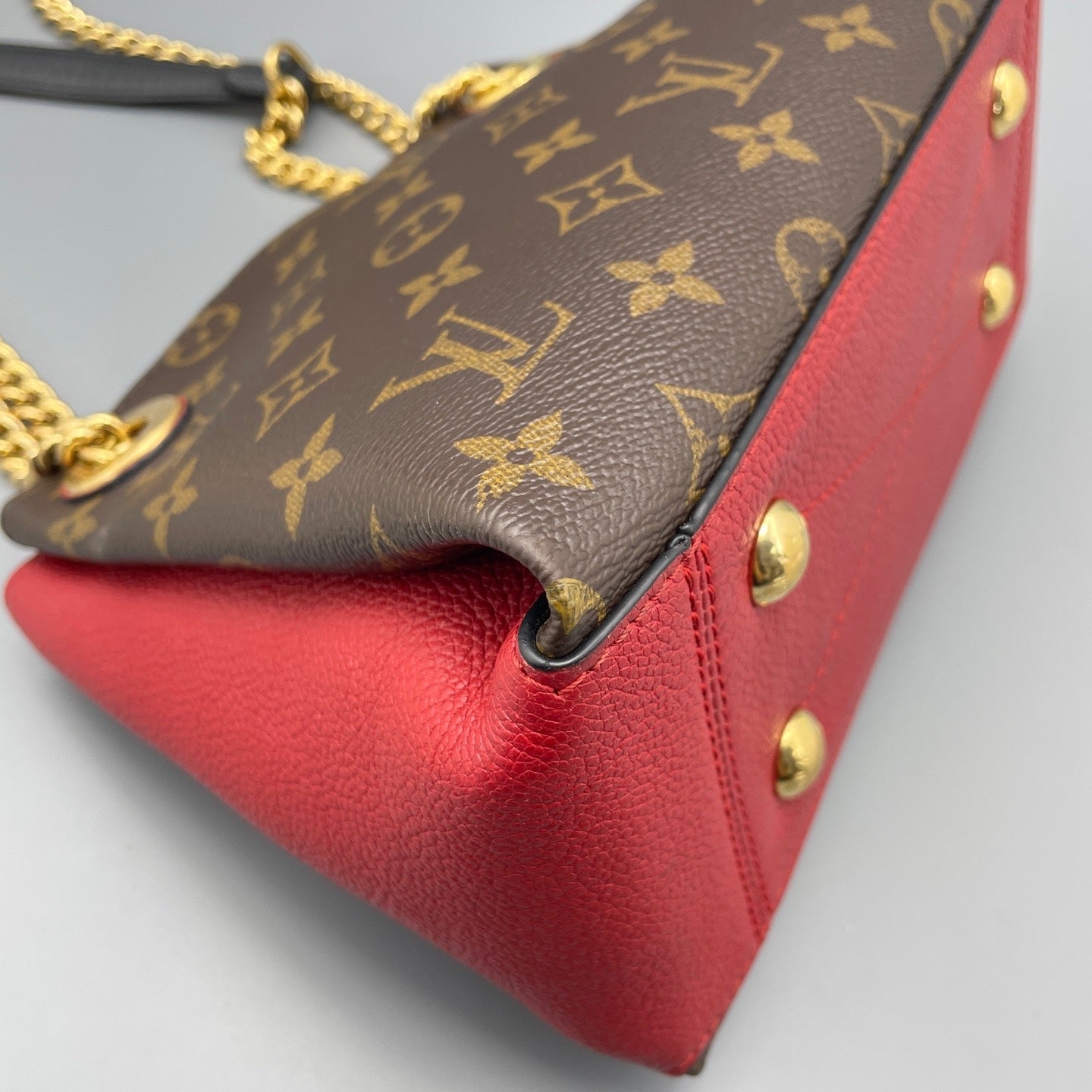 Louis Vuitton - Sûrene BB - Monogram coated canvas with grained leather trim - Monogram Brown and Red - (small)