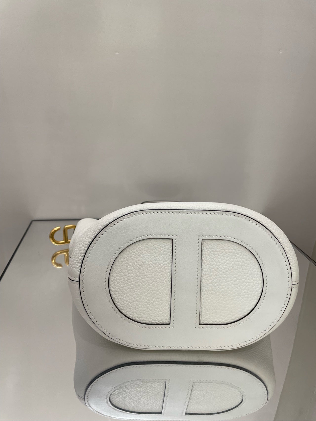 Hermès - In The Loop 18 - Taurillon Clemence leather - White with Gold-Tone Hardware - (mini)