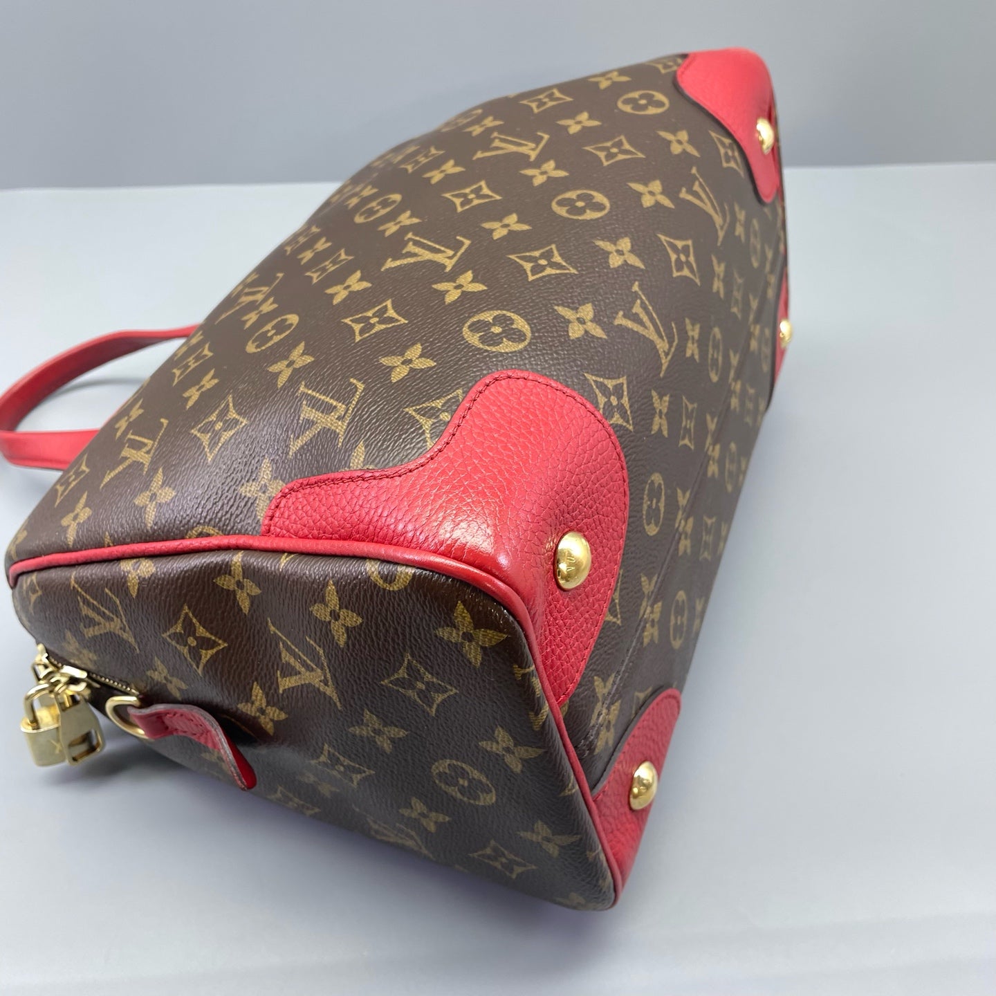 Louis Vuitton - Monogram with Red Trim Bowling Bag - Monogram coated canvas with grained leather trim - Brown and Red - (Medium)