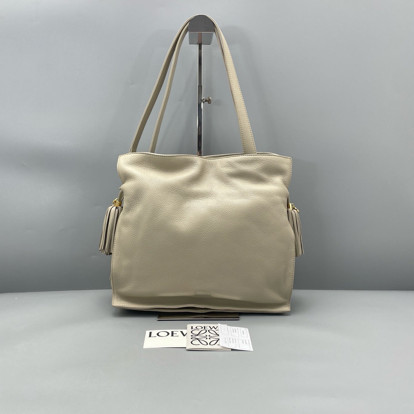 Loewe - Flamenco - Pebbled leather - Light Grey - (Medium)