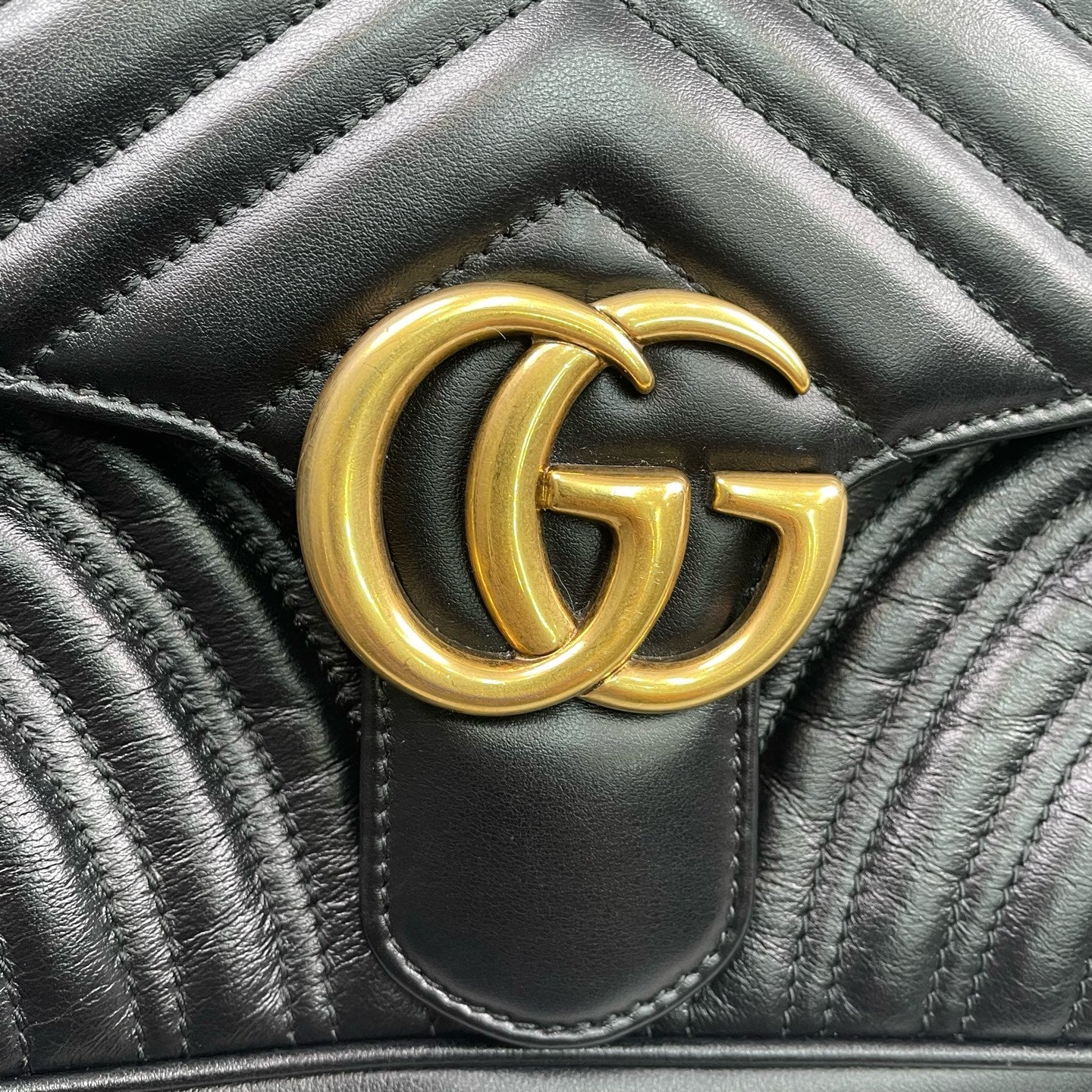 Gucci - GG Marmont Matelassé Shoulder Bag - Leather - Black - (Medium)