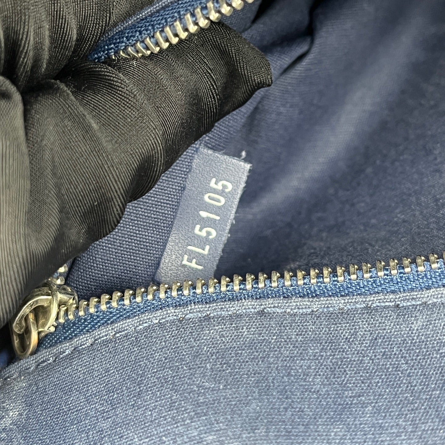 Louis Vuitton - Pont-Neuf PM - Epi Leather - Blue - (medium)