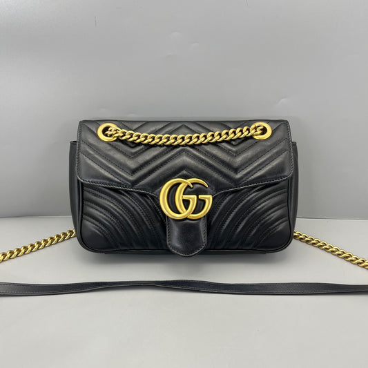 Gucci - Marmont 26 - Leather - Black with Gold-Tone Hardware - (Medium)