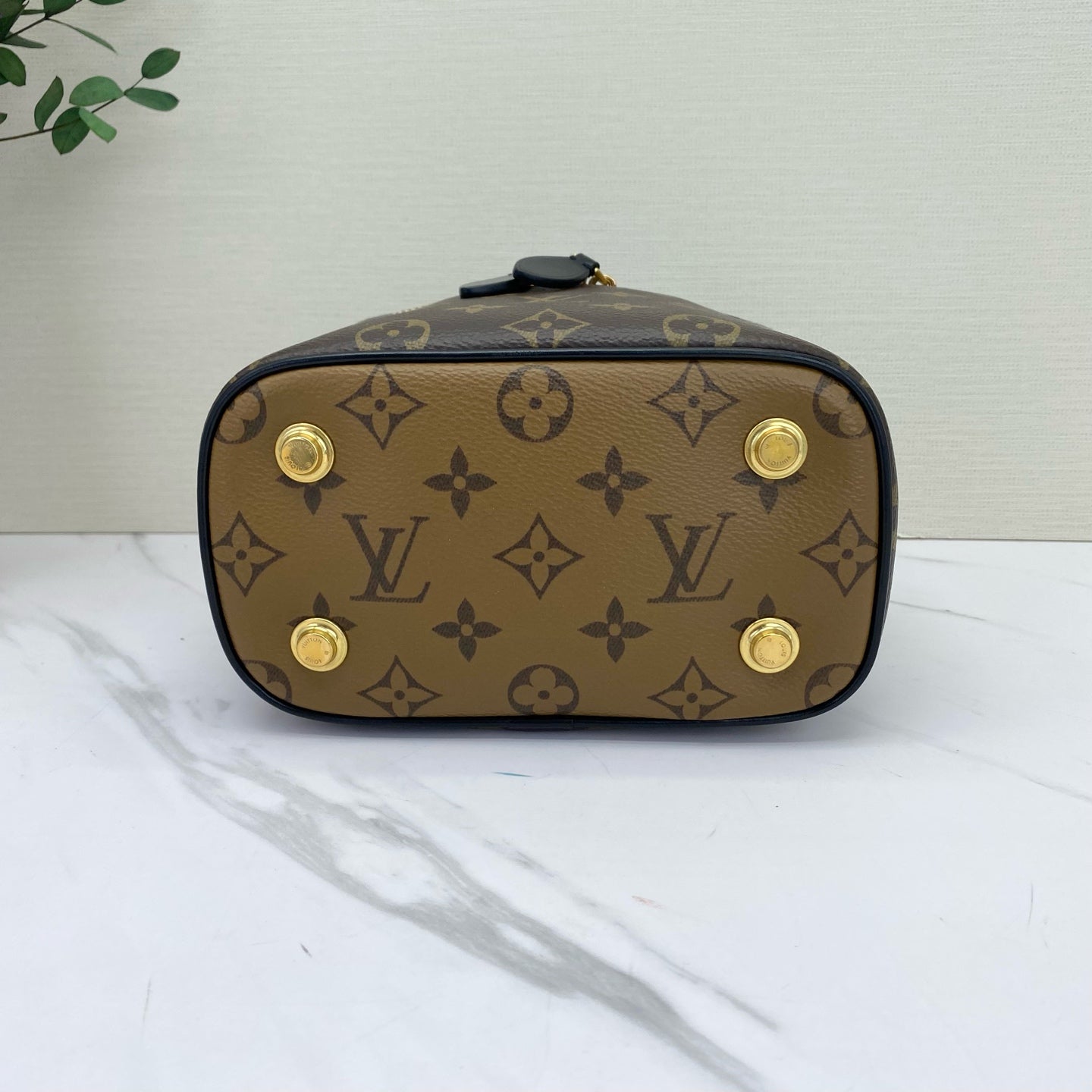 Louis Vuitton - Vanity Case PM / Nice Mini Reverse Monogram - Monogram coated canvas with leather trim - Brown - (Mini)
