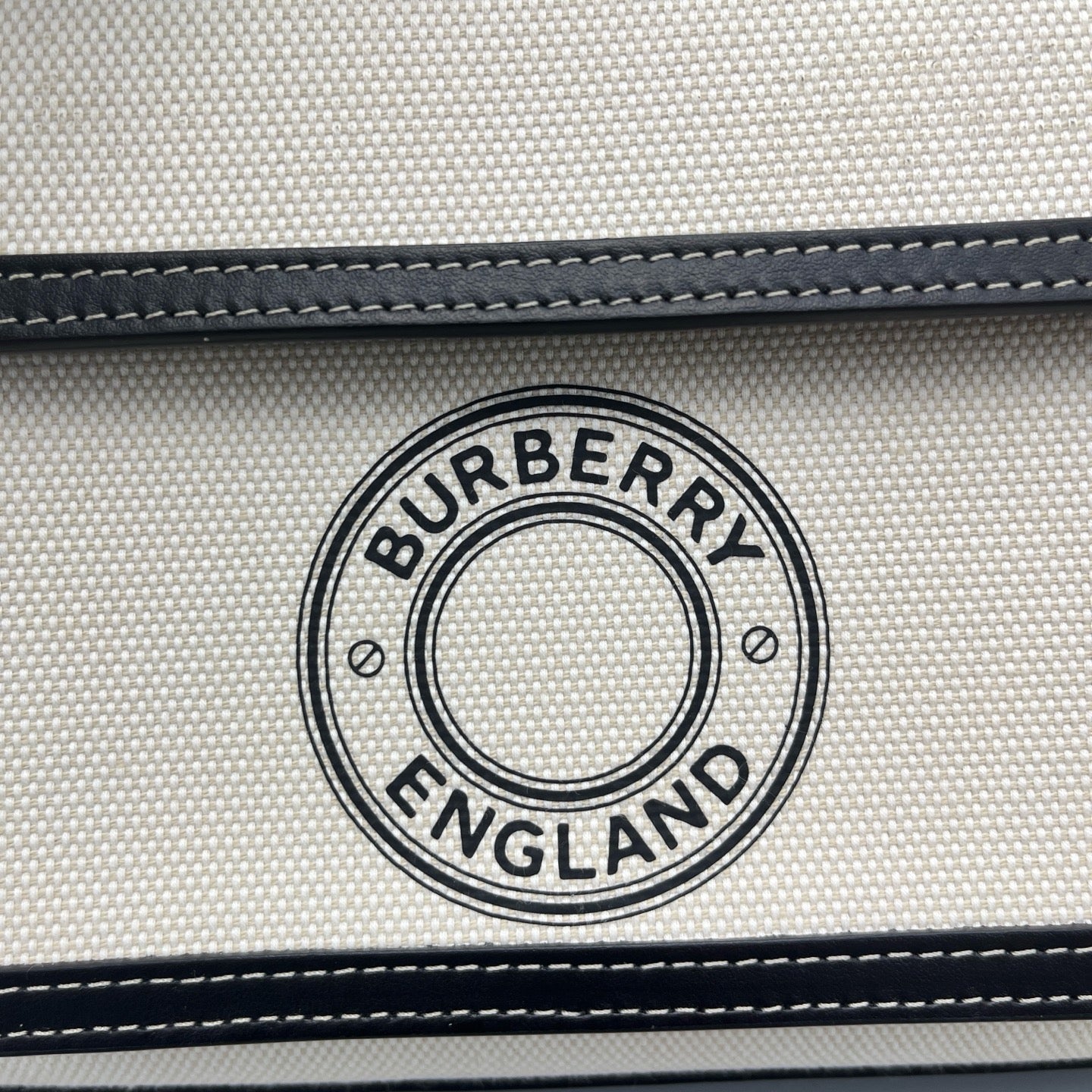 Burberry - Pocket Bag (A7125e) - Cotton canvas and Calf leather - Beige canvas with Black leather trim and Gold-tone hardware - (Small)