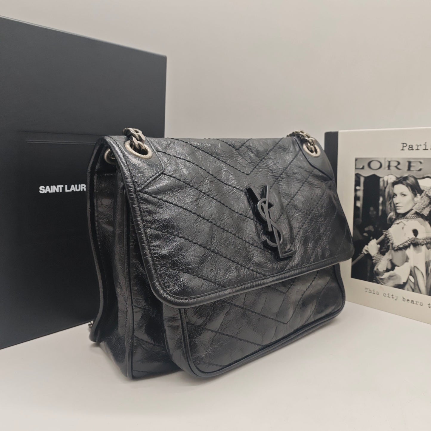 Saint Laurent - Niki Medium Chain Bag - Aged crinkled calfskin leather - Black - (Medium)