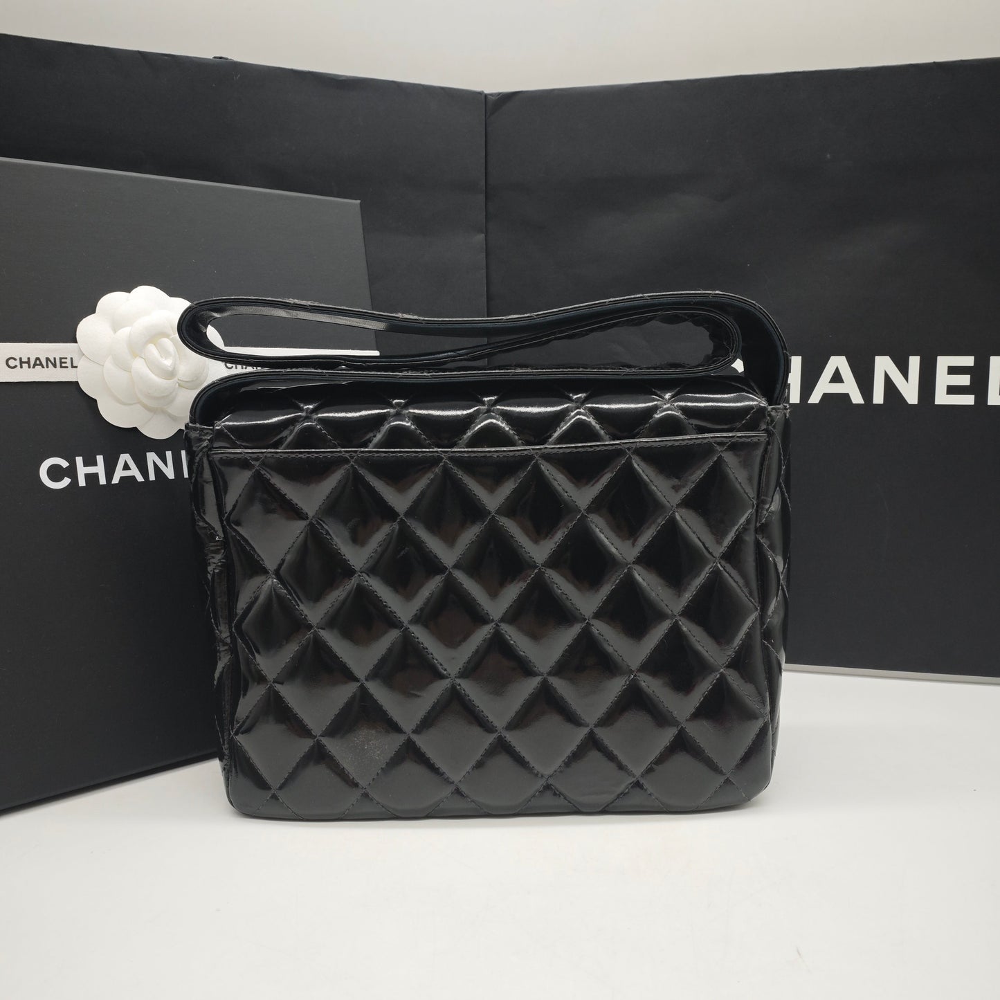 Chanel - Vintage Camera Shoulder Bag - Patent leather - Black - (small)
