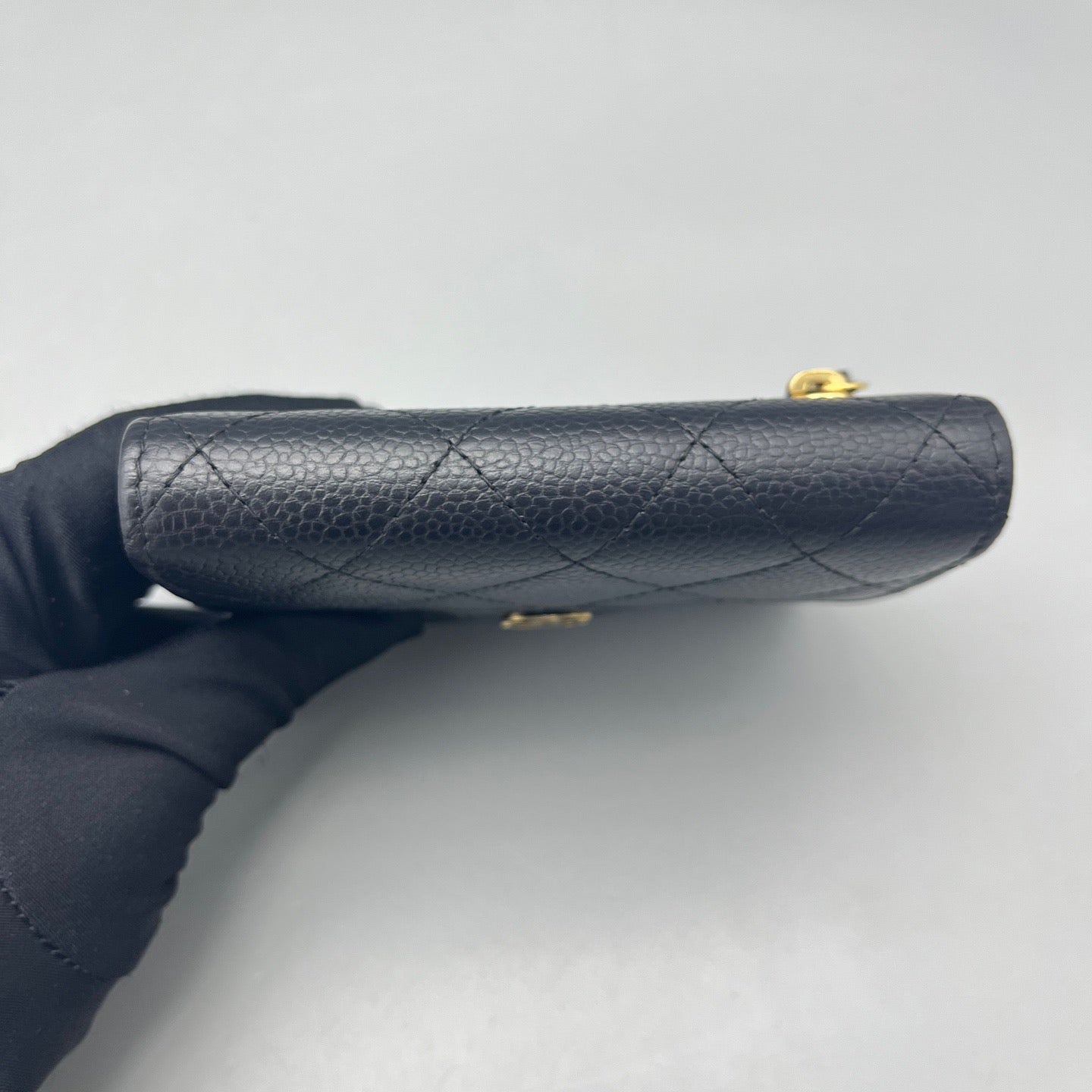 Chanel - Trifold Card Wallet A7127e - Caviar leather - Black - (Small)