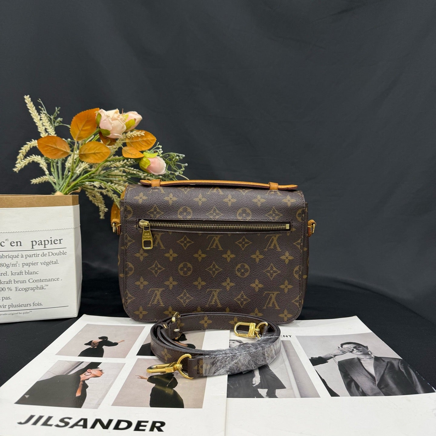 Louis Vuitton - Pochette Metis - Monogram coated canvas with natural cowhide leather trim - Brown - (medium)