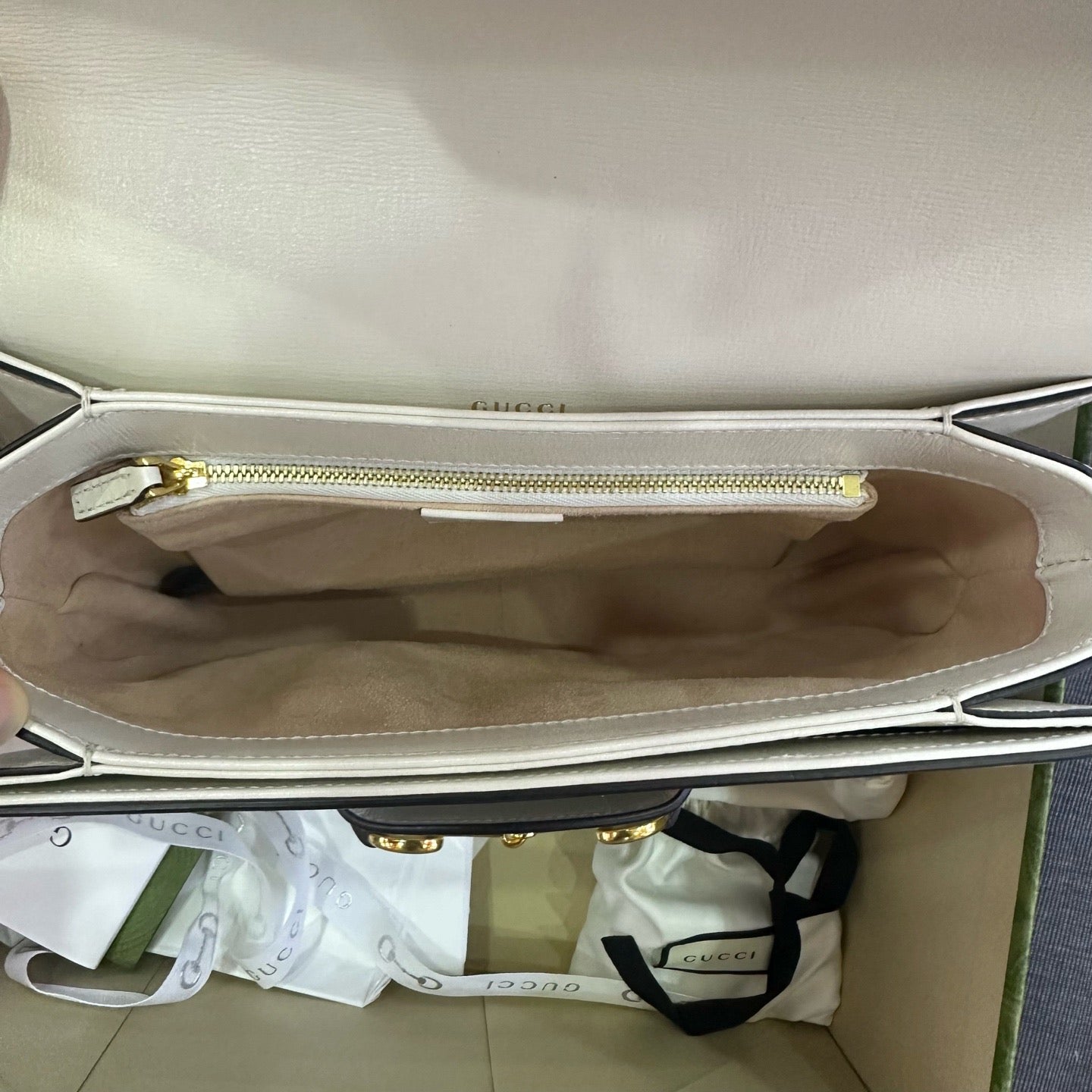 Gucci - 1955 Horsebit Shoulder Bag - GG Supreme canvas with leather trim - Beige and White - (medium)