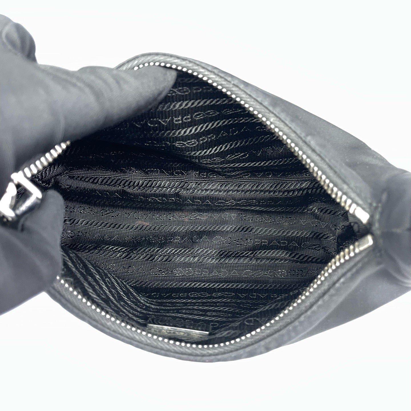 Prada - Re-Edition 2005 Shoulder Bag - Polyamide - Black - (mini)